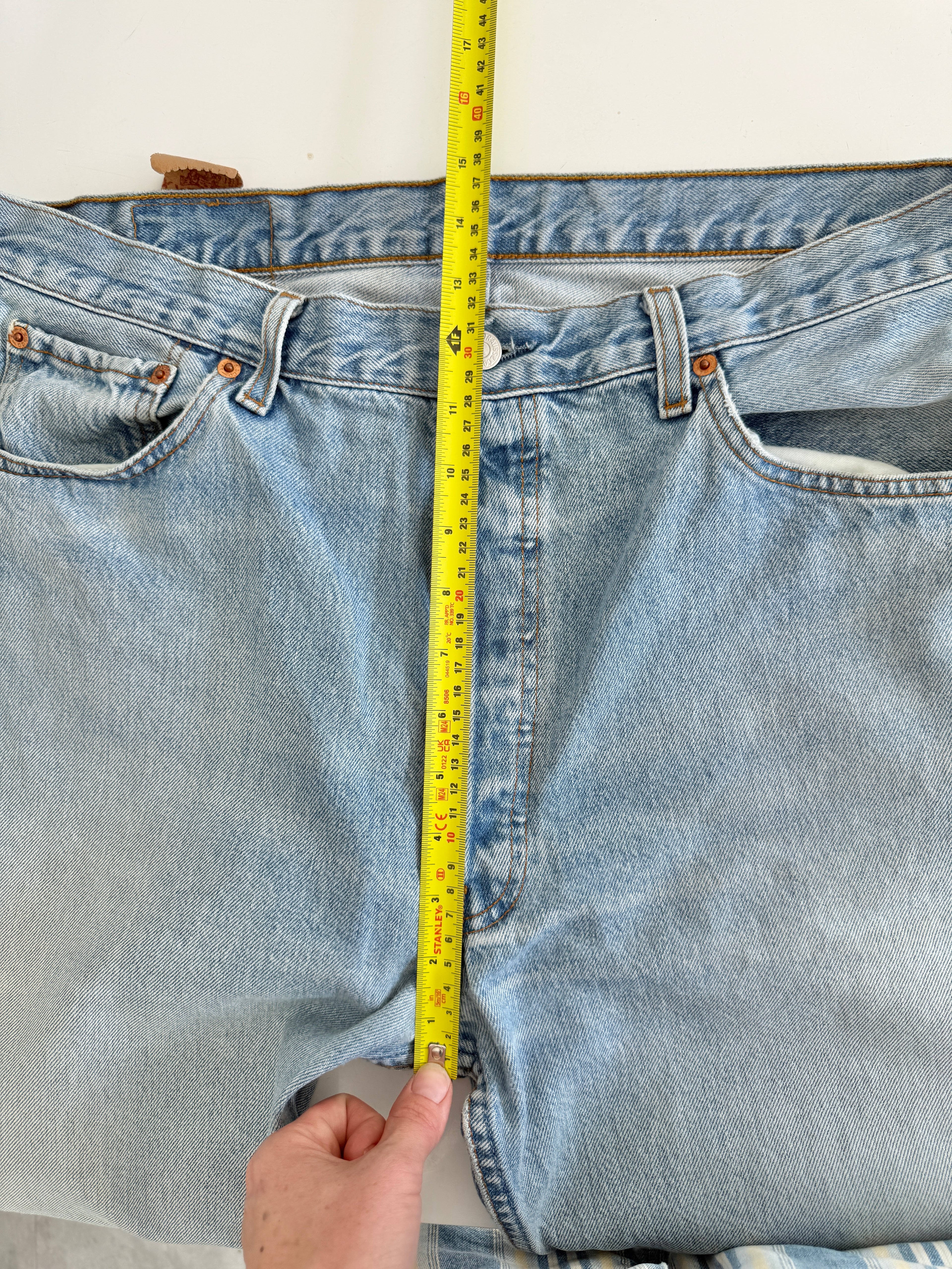 Soft W36 L34 vintage Levis 501 35/36” measured waist light faded 501s 90s denim