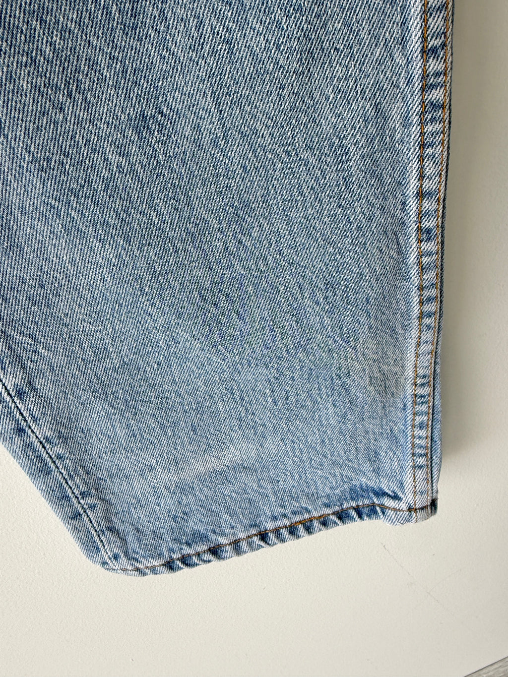 W29 L33 vintage Levis 501 28-29” measured light blue 90s denim Levi’s 501s USA