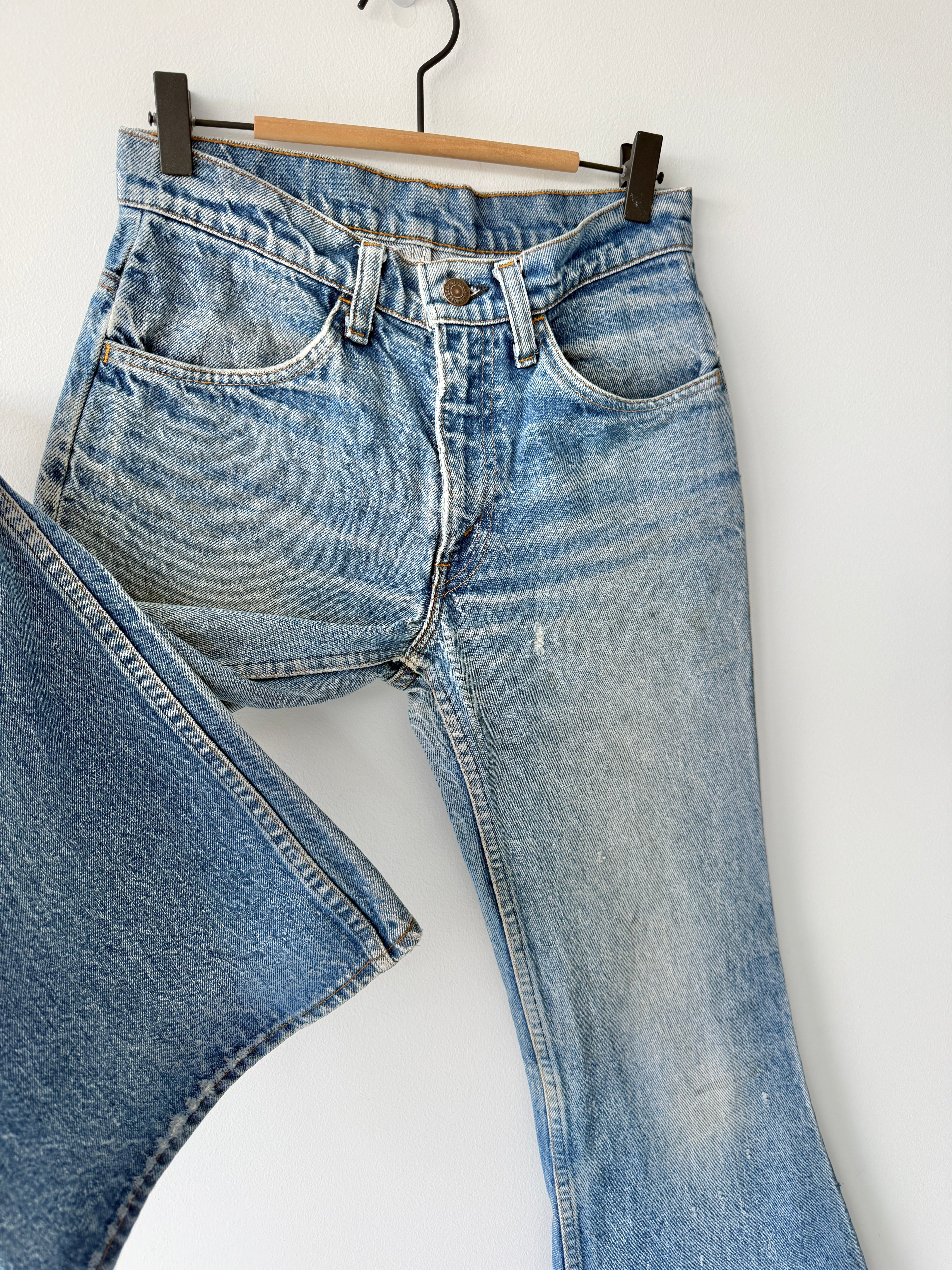 W26 L29 vintage Levis 684 26” measured waist faded blue 684s USA 70s