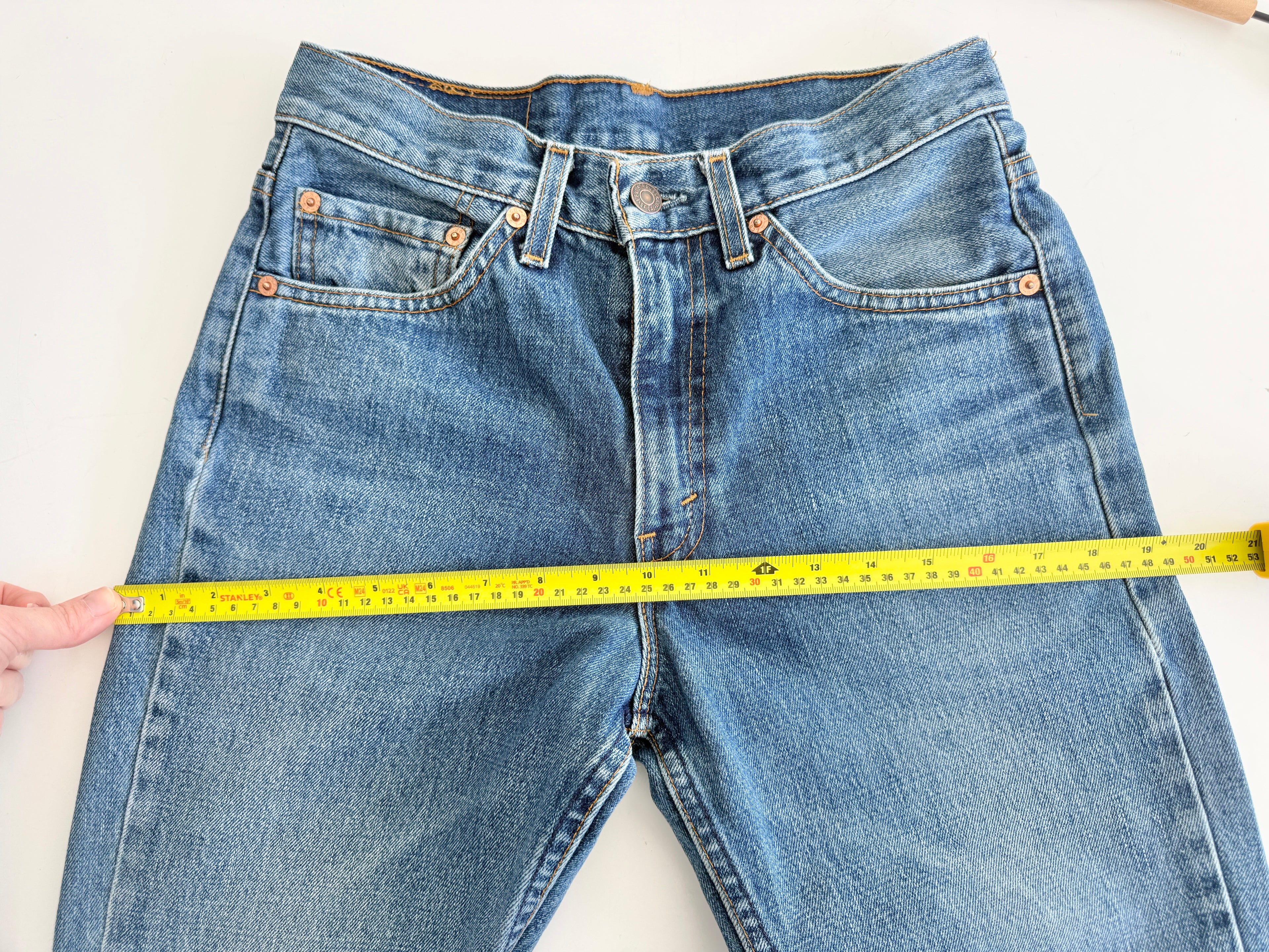 W26 L28 vintage Levis 517 26” measured dark faded blue denim Y2K Levi’s 517s wallet mark