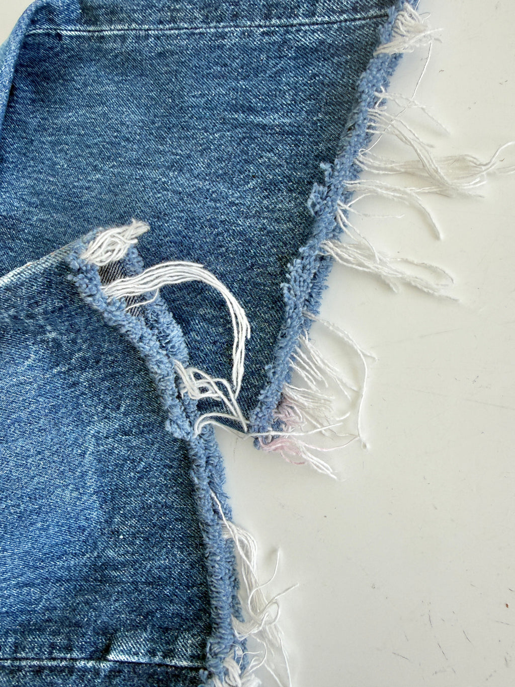 W28 L26 vintage Levis 501s 28” dark raw blue faded blue Levi’s 501 student fit early 90s
