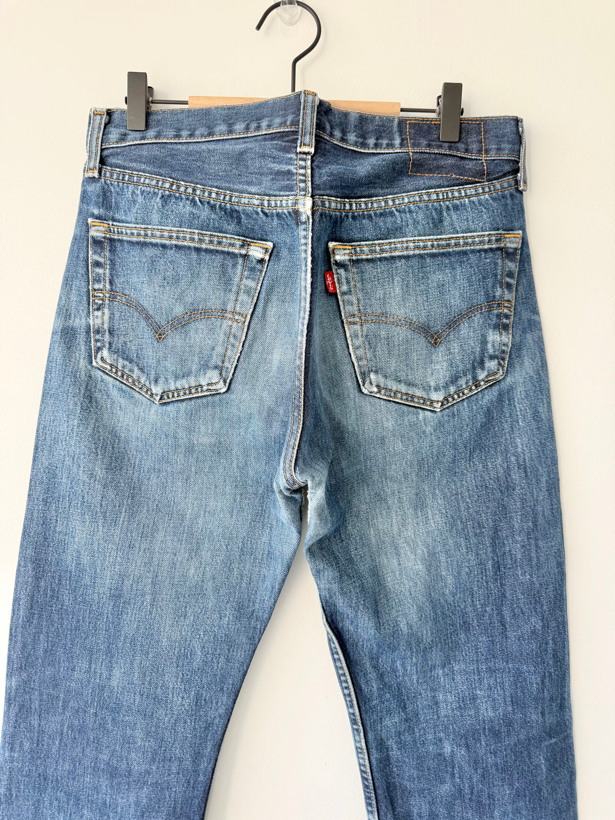 W31 L31 vintage Levis 501 dark blue 30/31” measured waist Y2K levis 501s