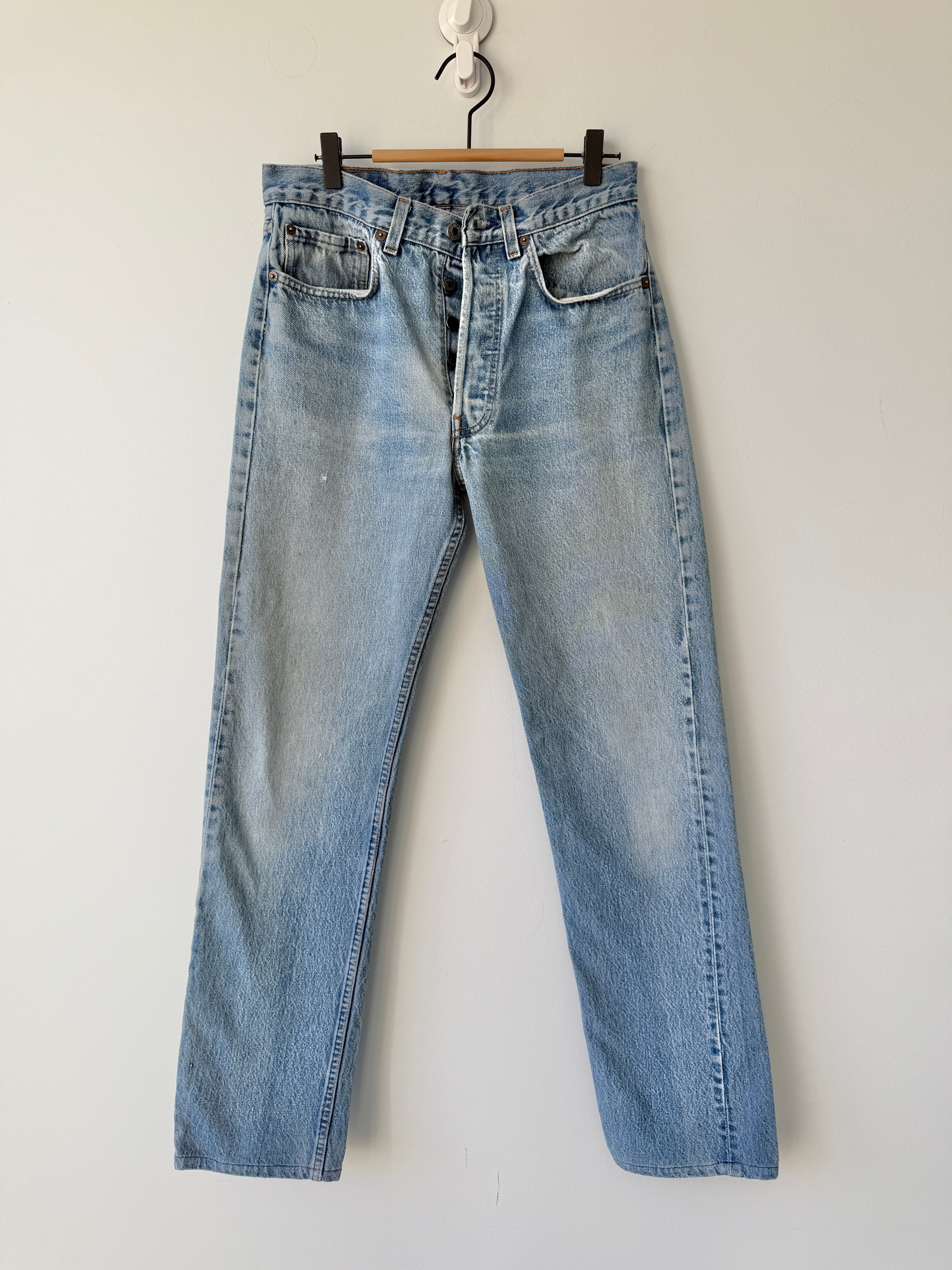 W29 L32 vintage Levis 501 28-29” light blue 80s USA Levi’s 501s