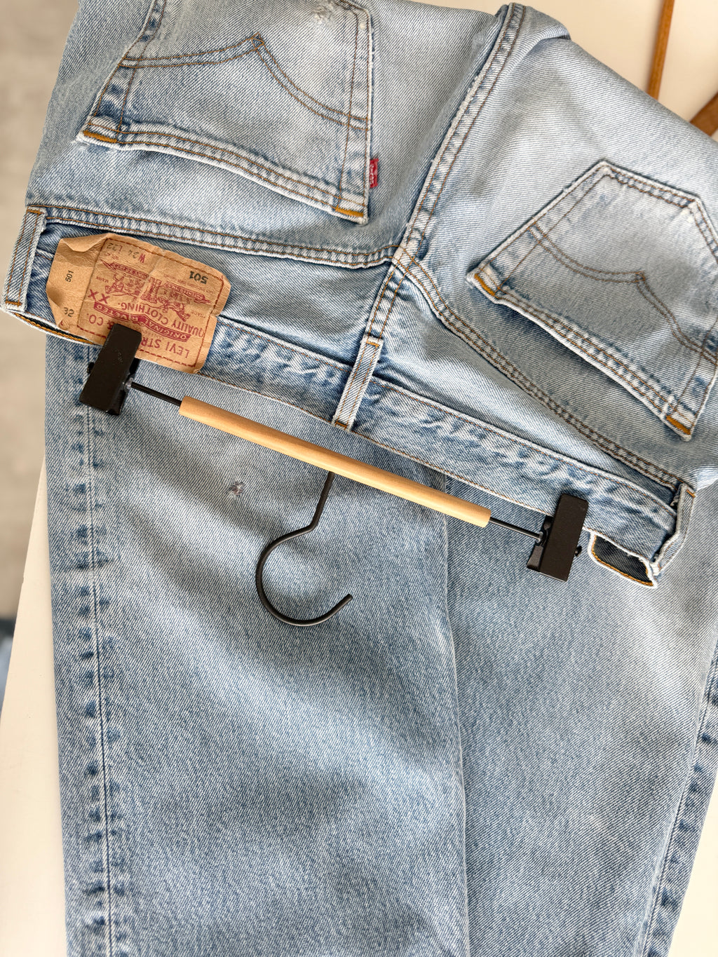 W31 L30 vintage Levis 501 30/31” measured light blue denim faded blue y2k levi’s 501s