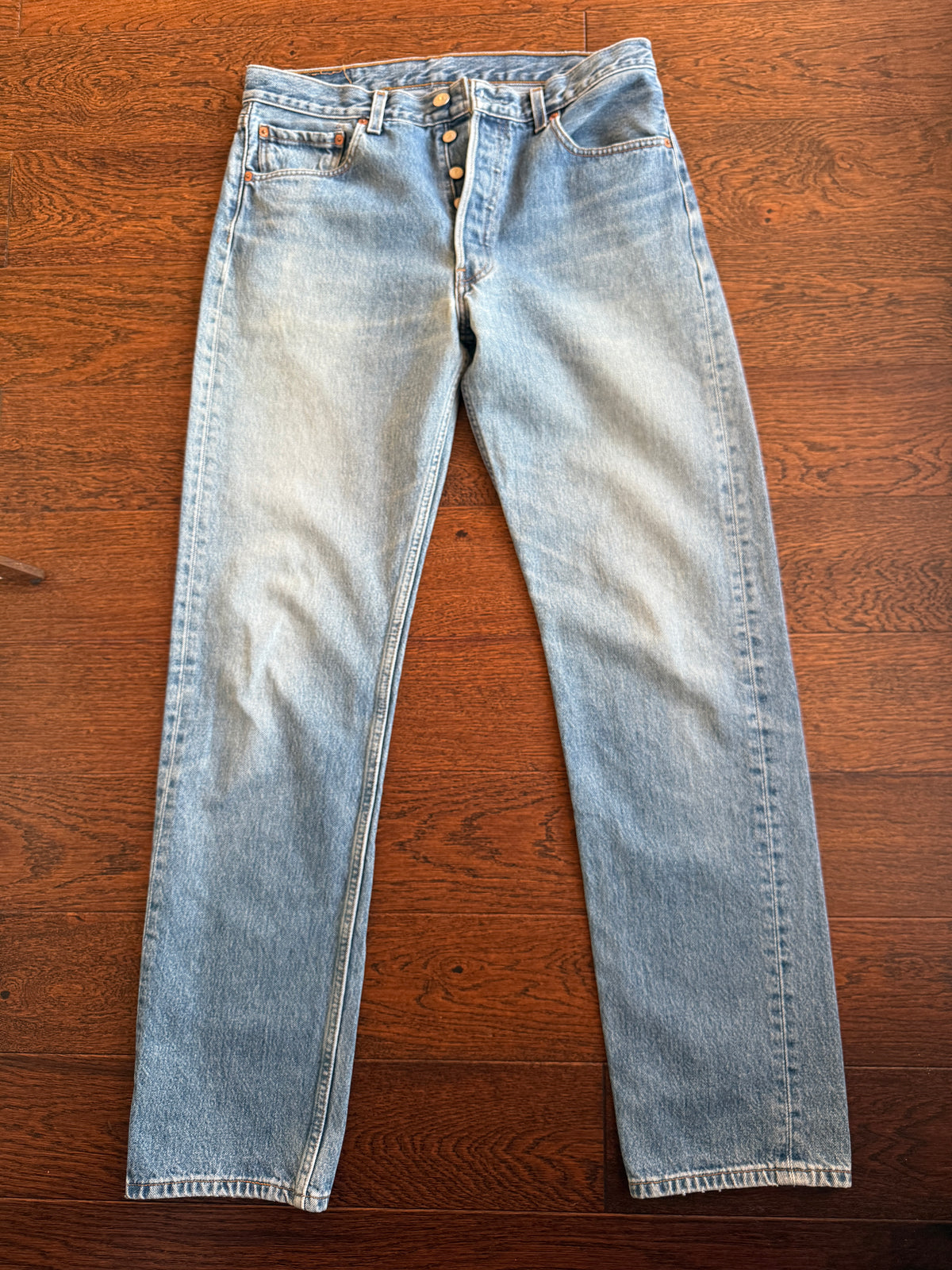 W32 L33 vintage Levis 501s 31/32” measured medium blue faded Y2K 501s