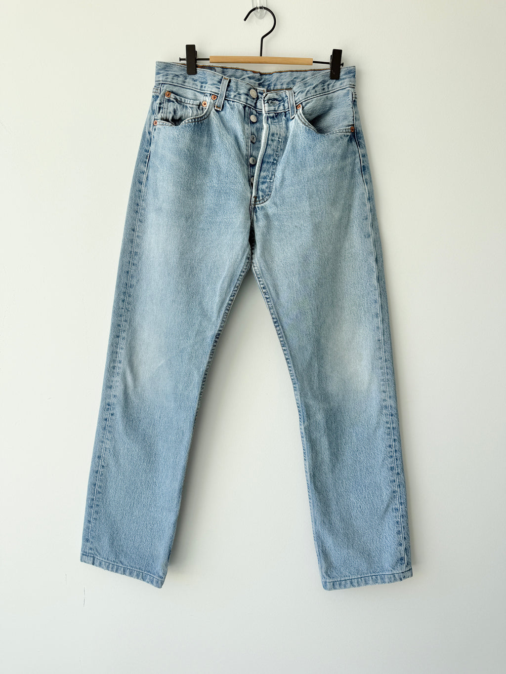 W28 L30 vintage Levis 501 27/28” light blue Levi’s 501s 90s