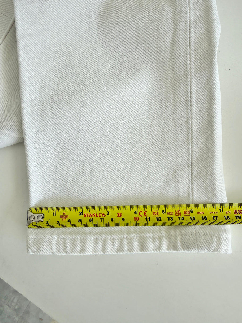 W27 L31 vintage Levis 501 26/27” measured waist white 501s 90s USA denim