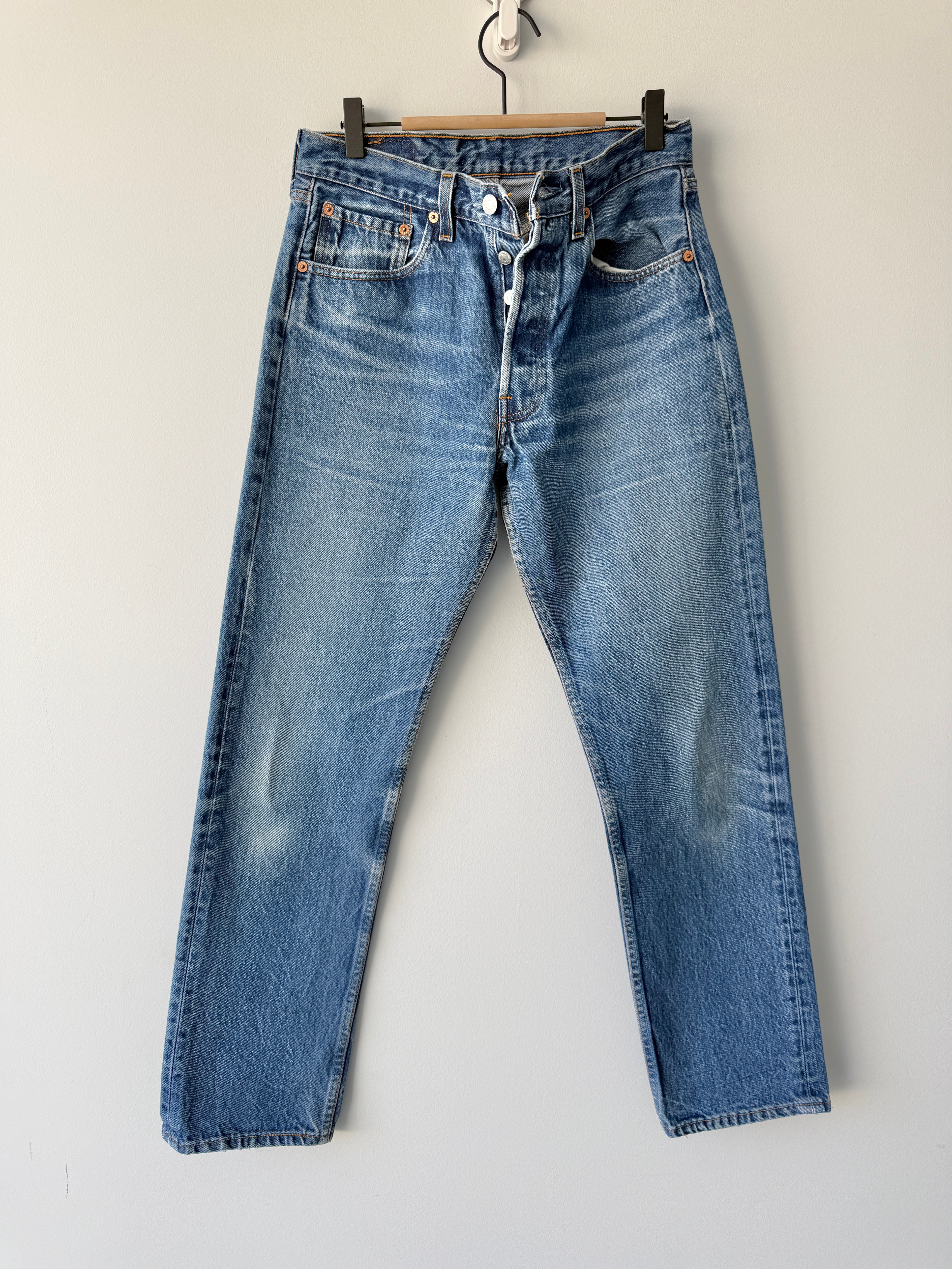 W29 L30 vintage Levis 501xx 28-29” measured dark faded blue 90s Levi’s 501s USA