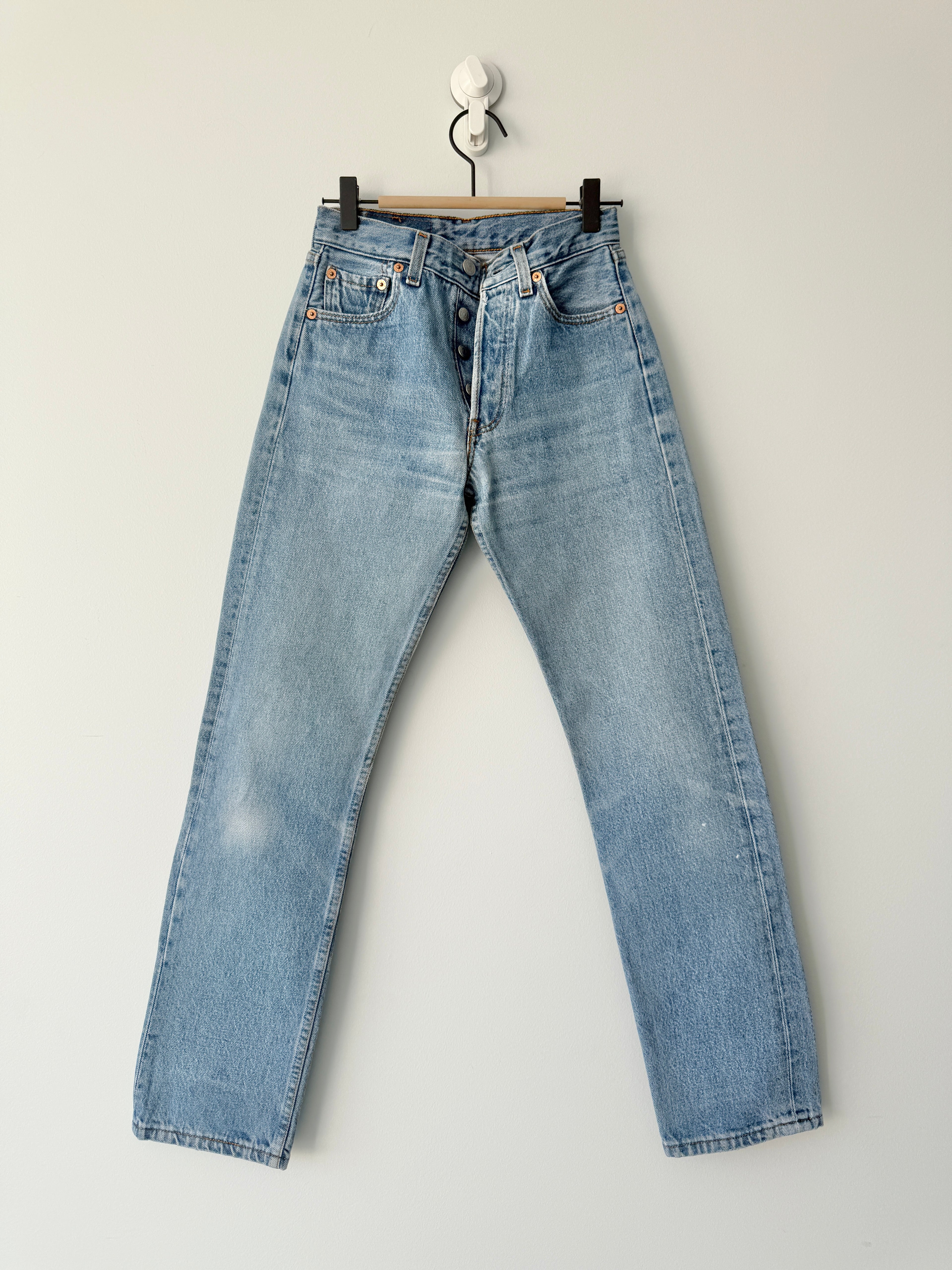 W23 L29 vintage Levis 501s 22-23” measured medium blue 90s Levi’s 501s