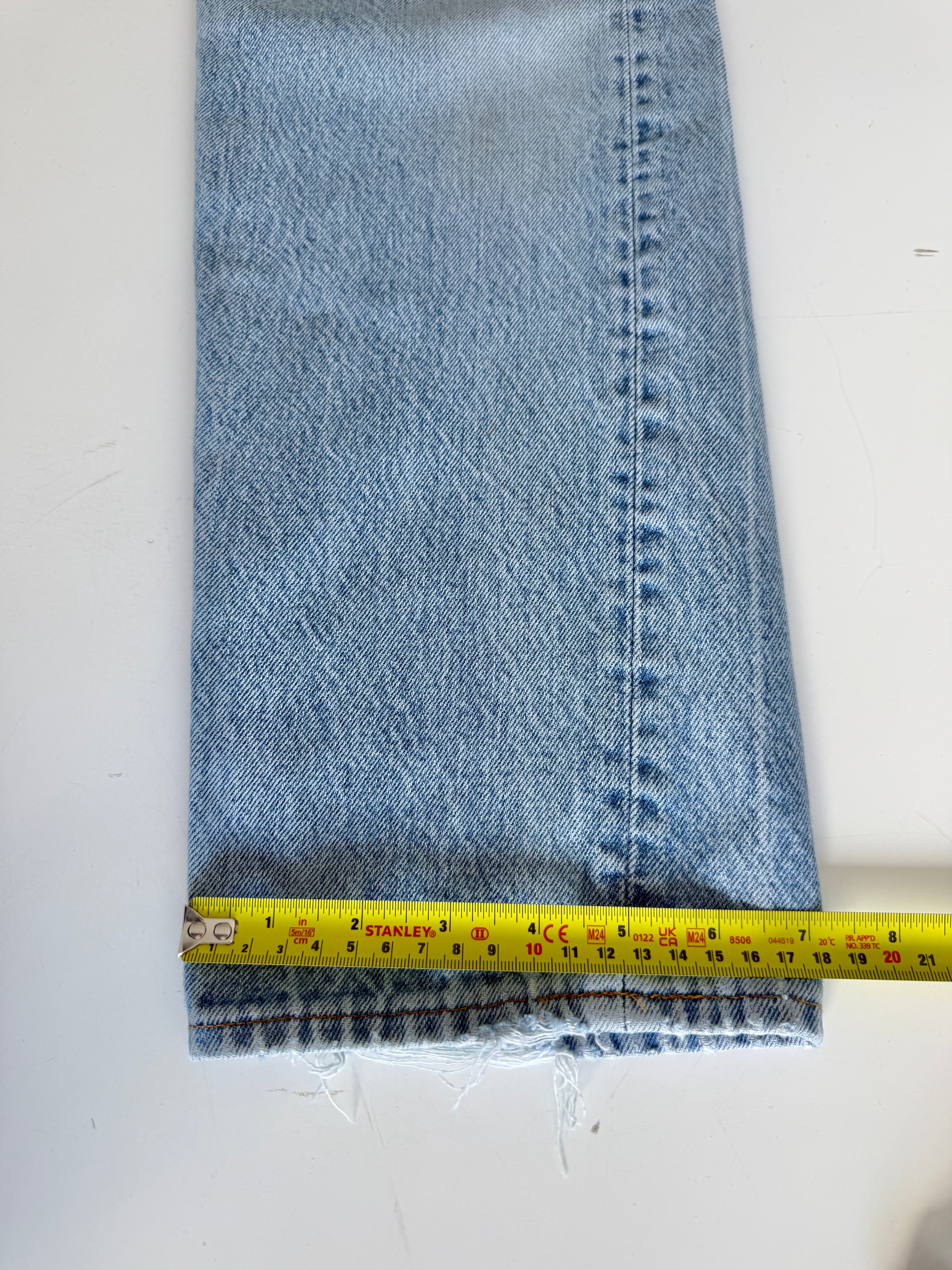 W26 L31 vintage Levis 501 25-26” measured light faded blue 70s/80’s levi’s 501s made in USA