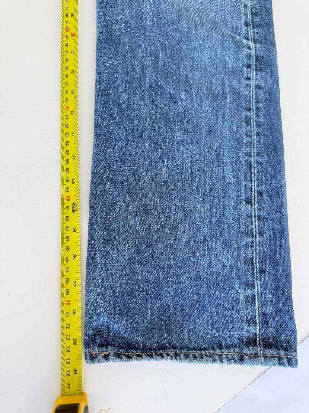 W30 L29 vintage Levis 501 29/30” measured waist faded dark blue 501s Y2K denim