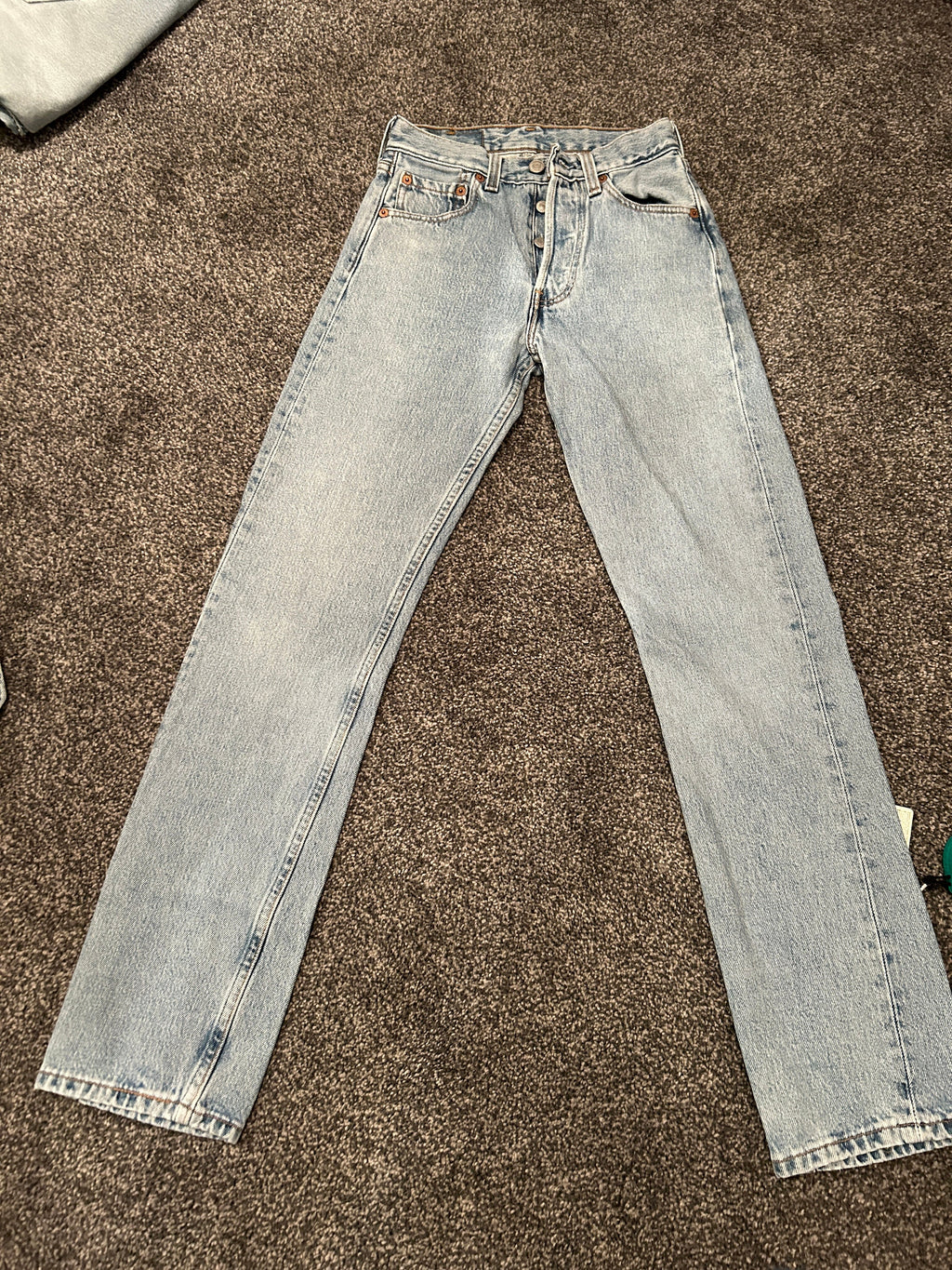 W23 L29 Levis 501 vintage light blue  stone wash faded blue made in USA 90s denim straight leg 501 vintage Levi’s