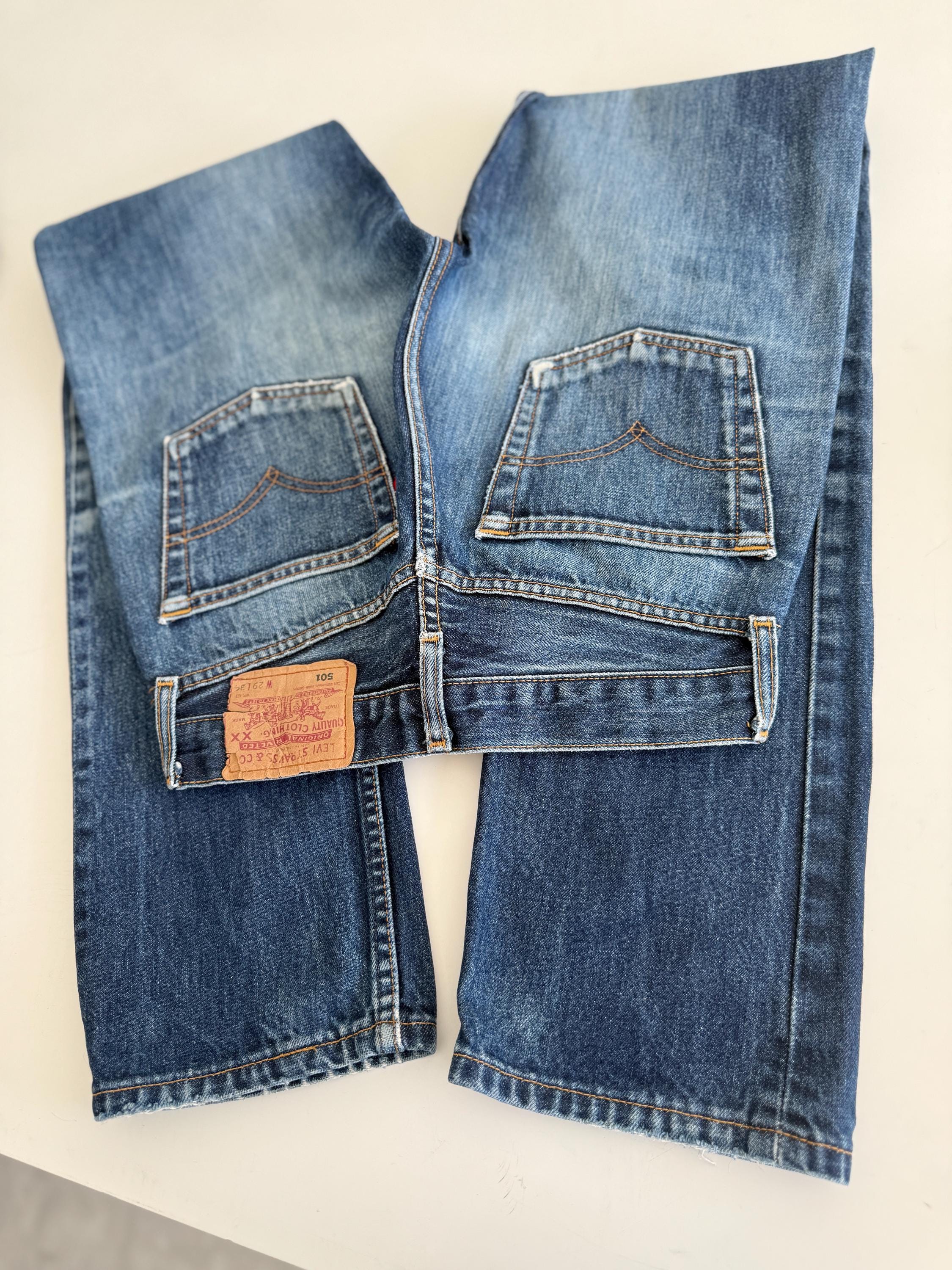 W26 L32 Levis 501 vintage 25-26” measured waist dark blue whiskers faded made in y2k
