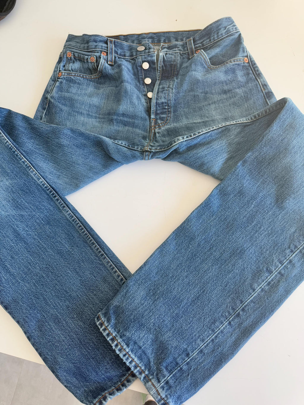 Levis 501 vintage w29 L33 faded  dark blue 501s made in Hungary straight leg jeans 501 28”/29” waist (febuk)