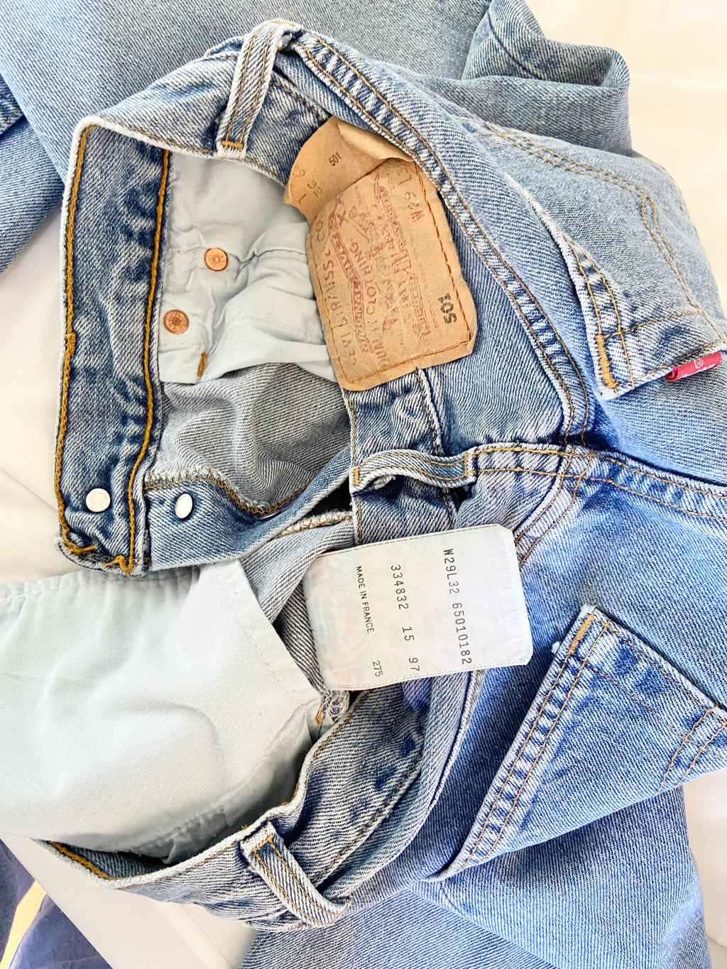 Vintage Levi’s 501 w27” L31”  made in France 1997