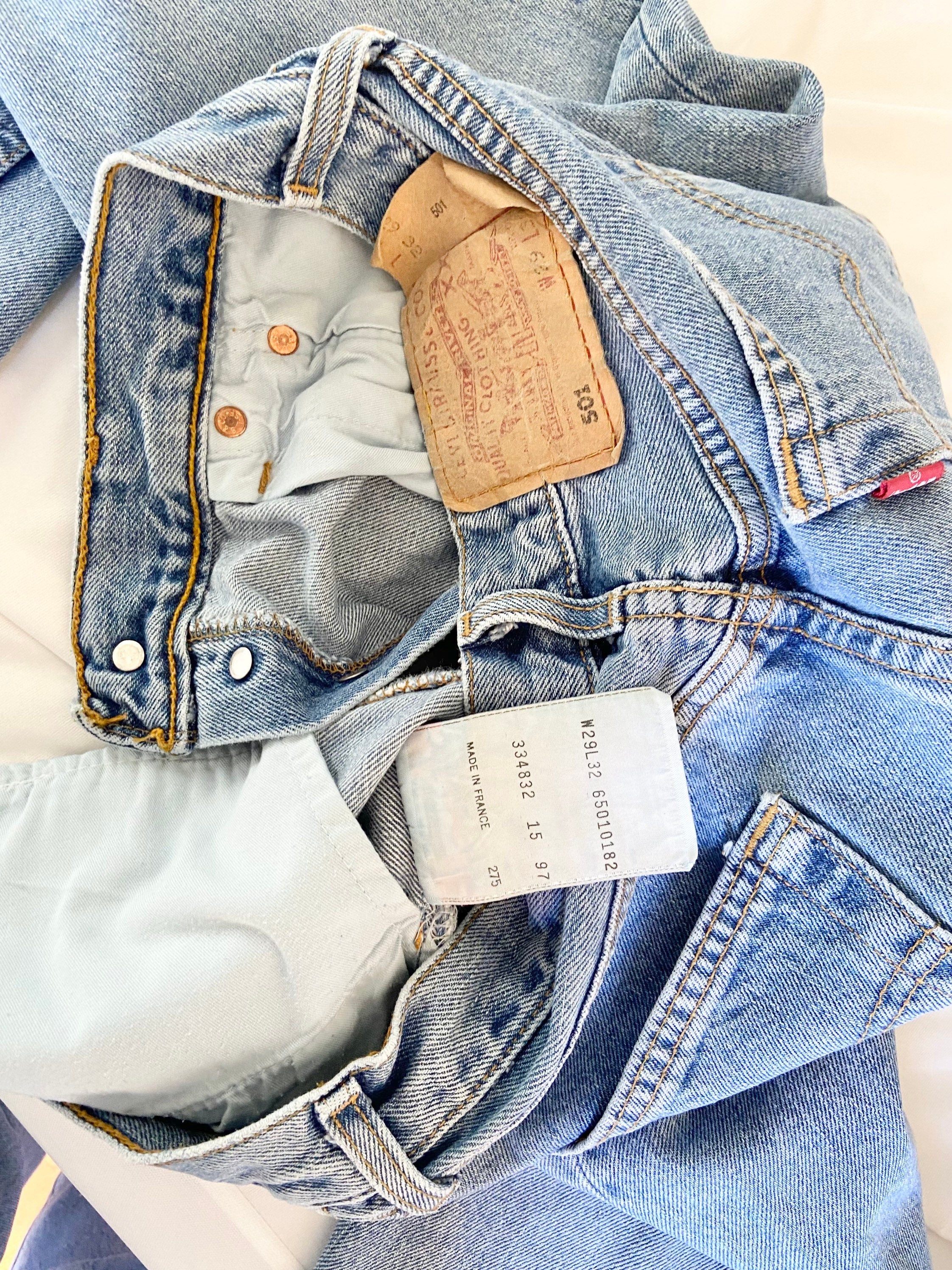 Vintage Levi’s 501 w27” L31”  made in France 1997