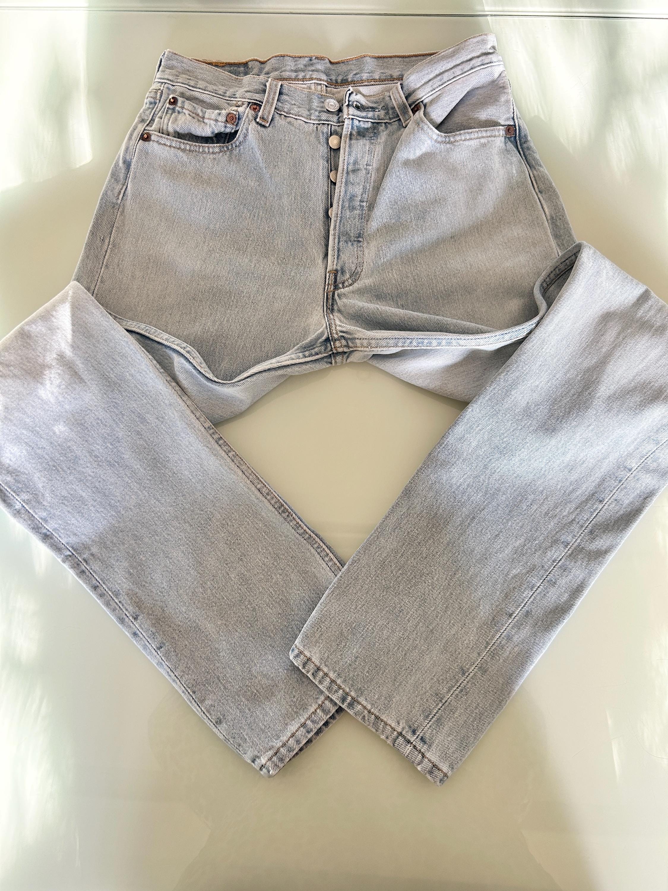 w28 L31 Levi’s Levis 501 vintage light blue shade straight leg jeans made in USA 90s levis 501 vintage 27”/28” waist decuk