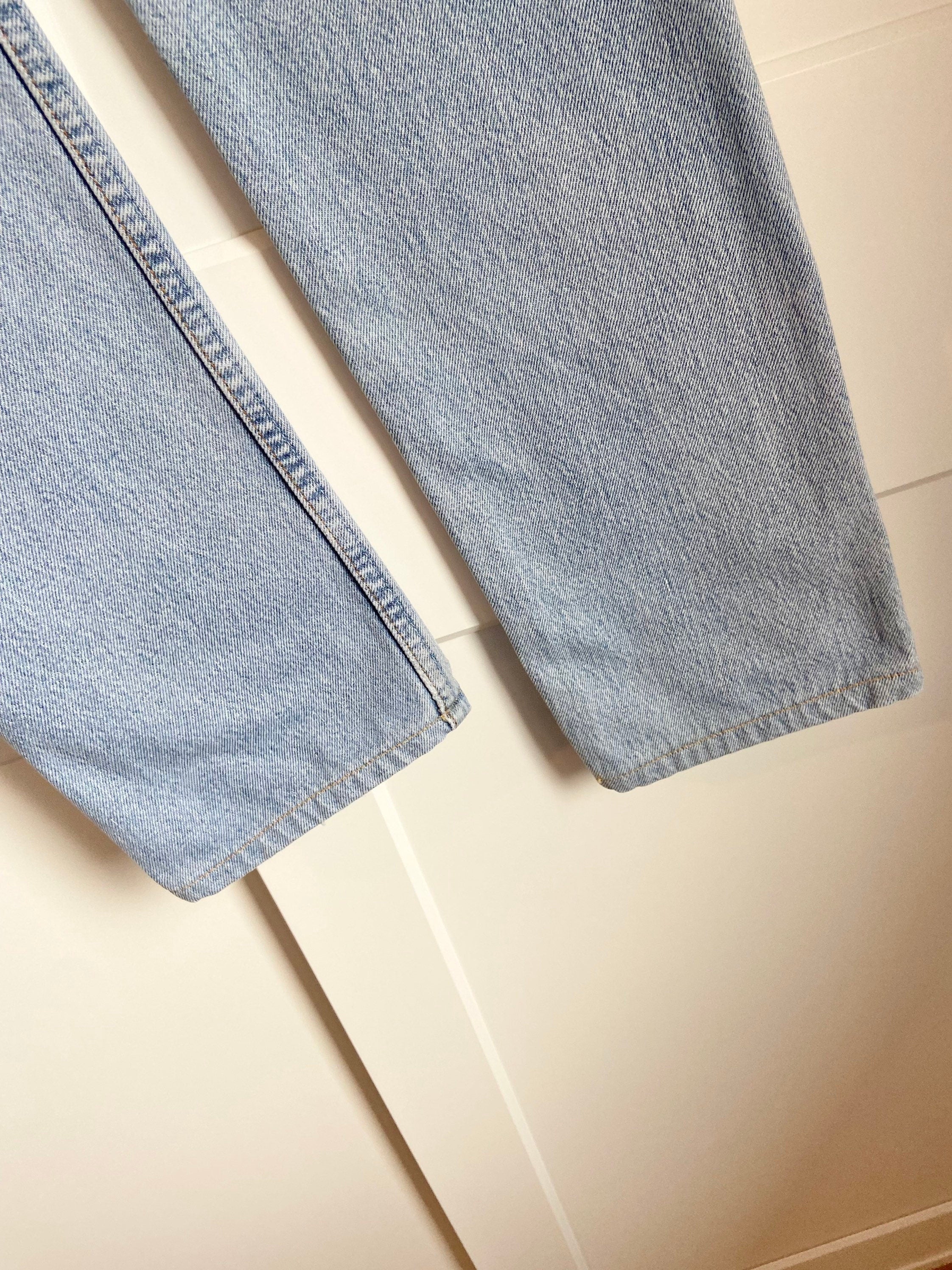 w26 L29 Vintage Levi’s 501 made in France 90s