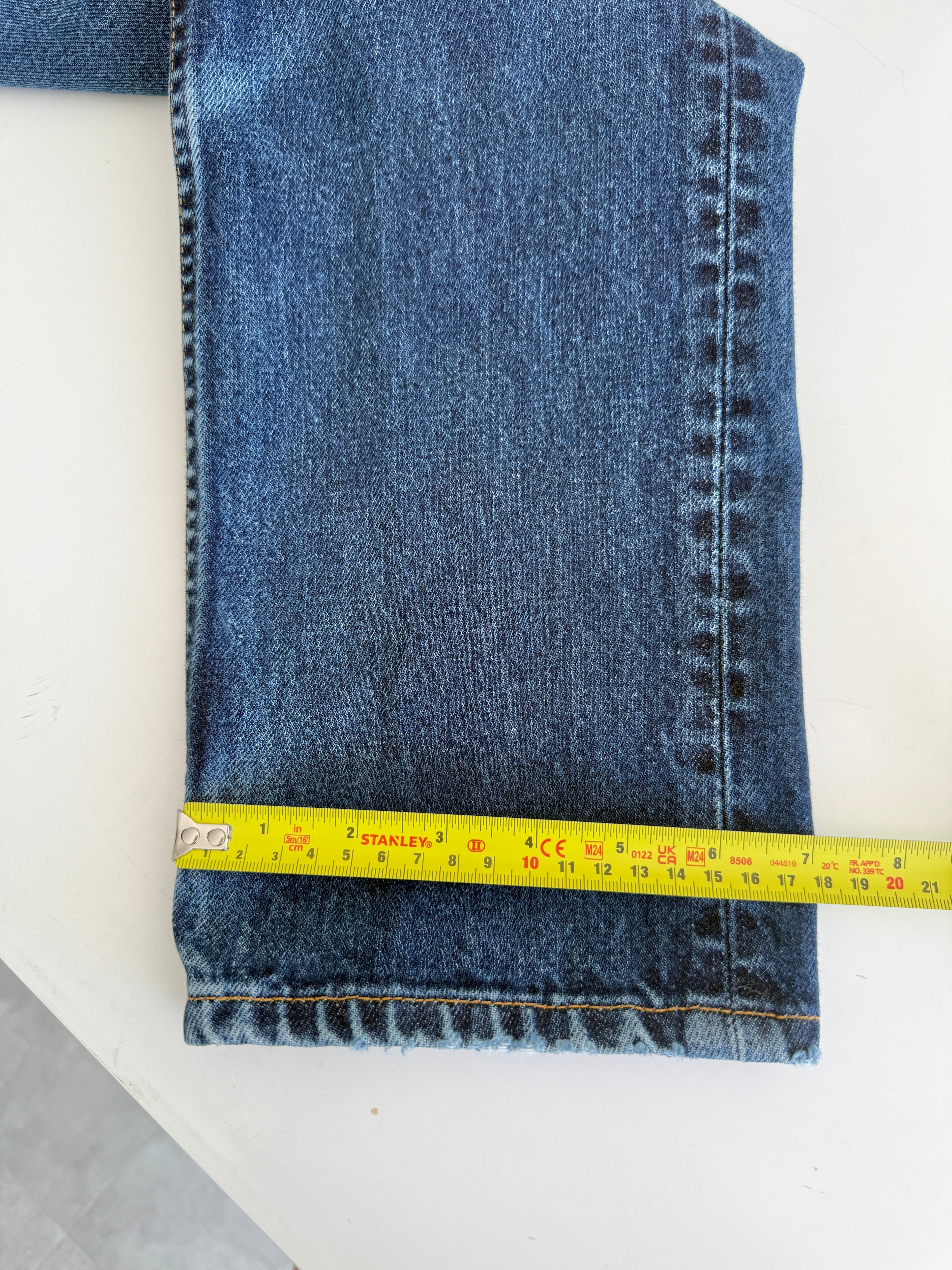 W24 L29 vintage Levis 501 23/24” measured waist dark indigo faded blue 501s