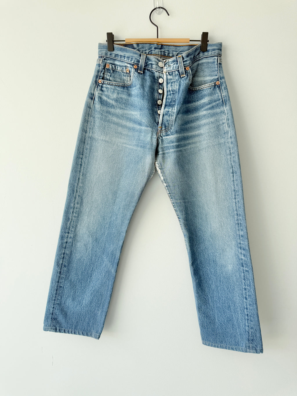 W29 L27 vintage Levis 501s 28/29” medium blue whiskers fade denim Levi’s 501s 90s USA