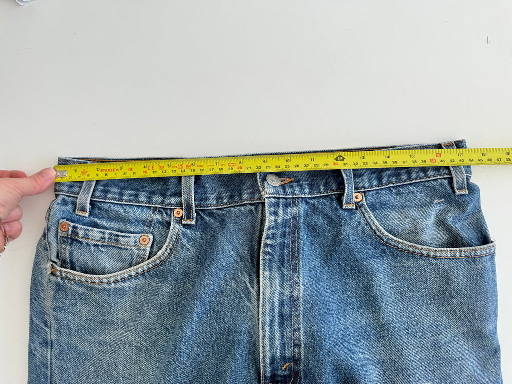 W34 L29 vintage Levis 505 32/34” measured waist dark faded USA 90s 505s