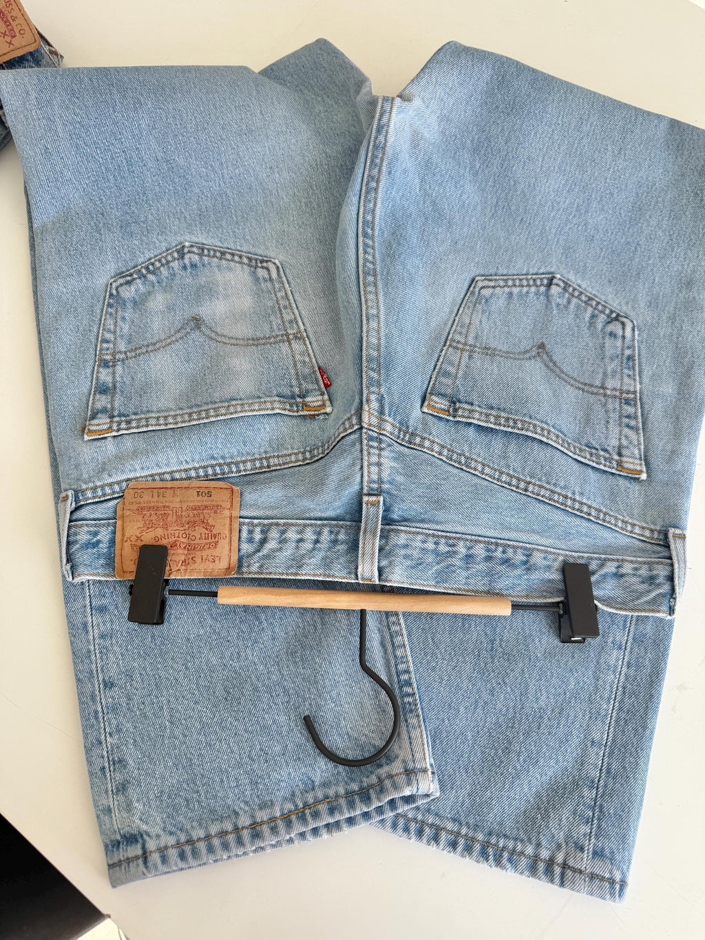 W31 L30 Levis 501 vintage 31” measured waist faded blue 90s made in USA hol