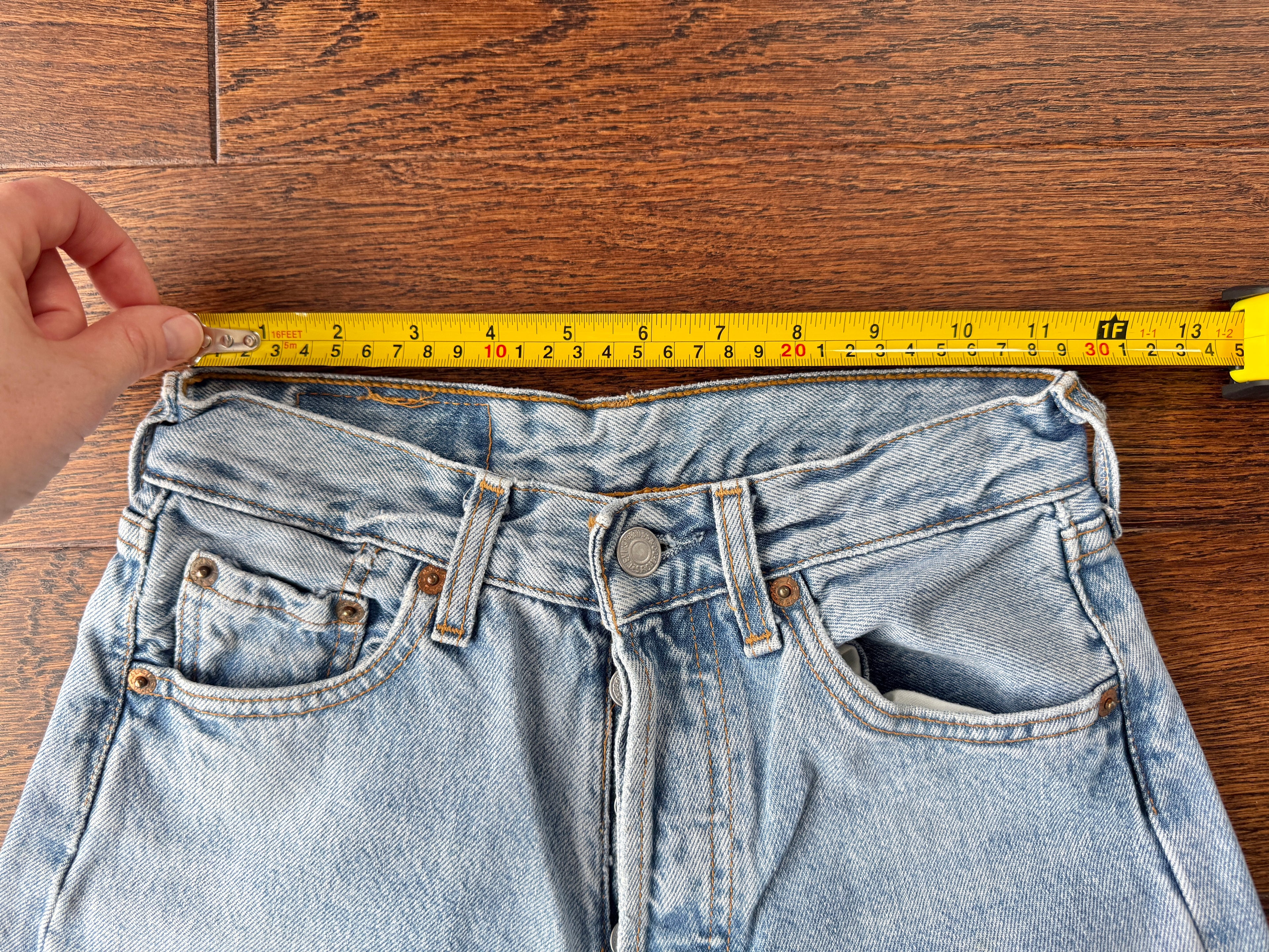 Softer W24 L29 vintage Levis 501 22/24” measured light blue 90s Levi’s 501s