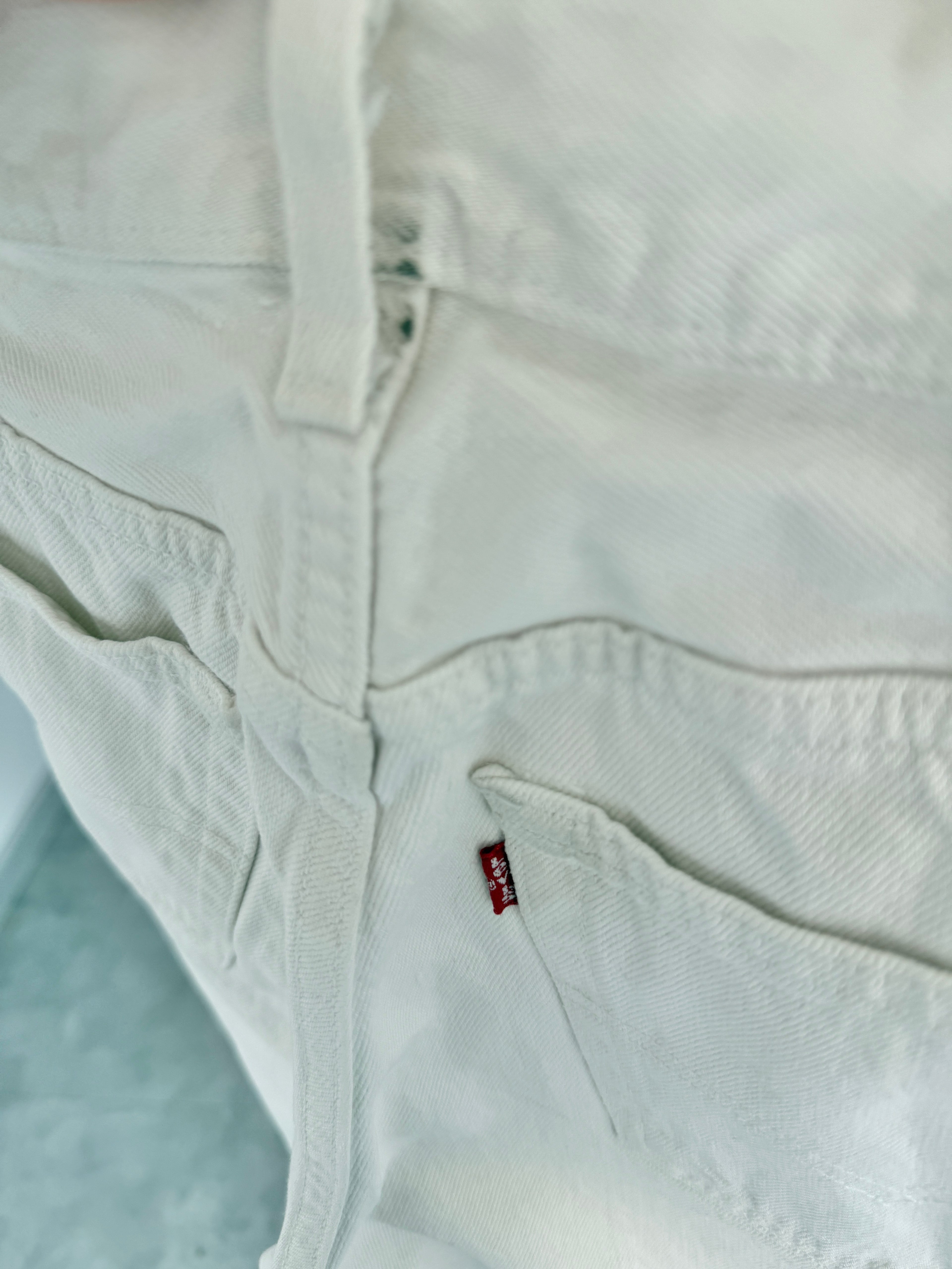 W29 L27 vintage Levis 501 28-29” measured unique white denim 90’s 501s