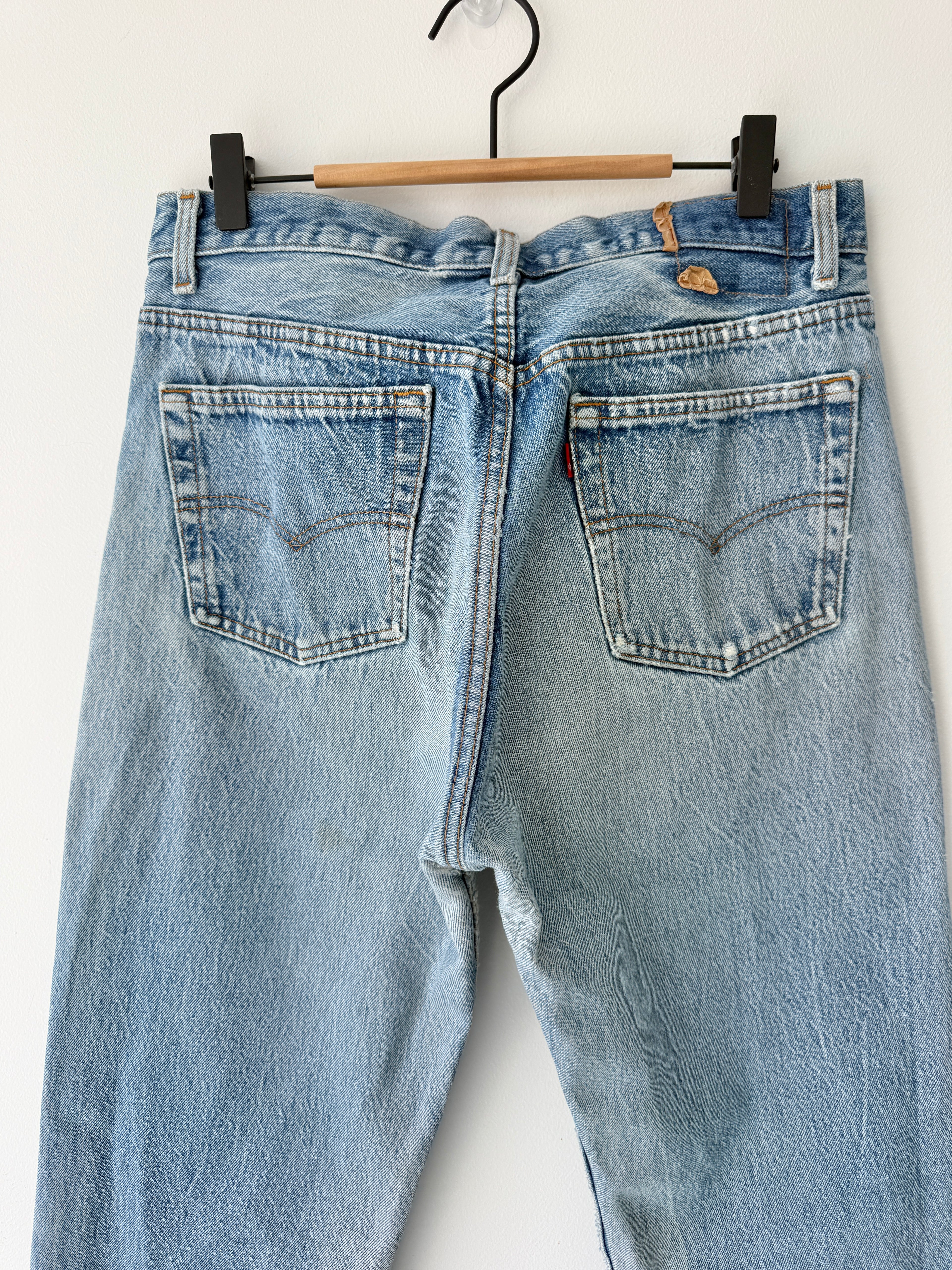 W31 L29 vintage Levis 501 30/31” measured waist medium faded blue 501s early 90s USA