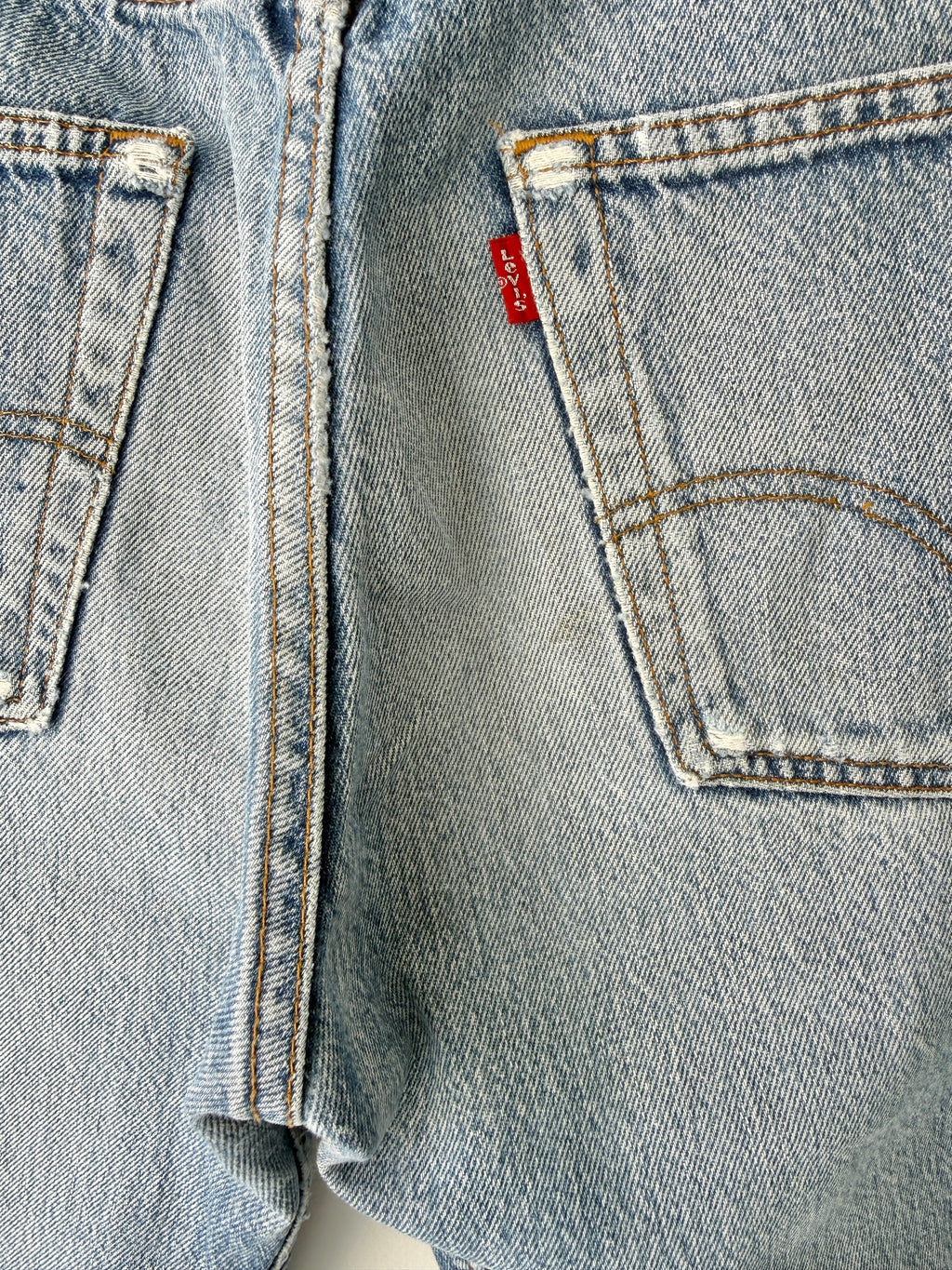 W32 L30 vintage Levis 501s 31/32” measured medium light blue fade 501s 80s
