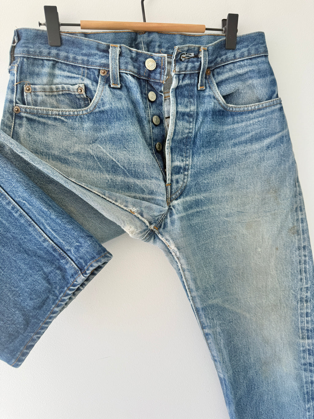 W30 L27 vintage Levis 501 29/30” measured waist dark faded blue 501s USA 80s