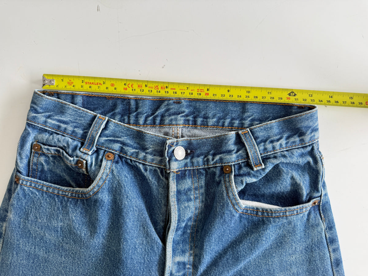 W27 L27 vintage Levis 701 0117 dark faded blue 29/30” measured waist 701 0117s 80s USA