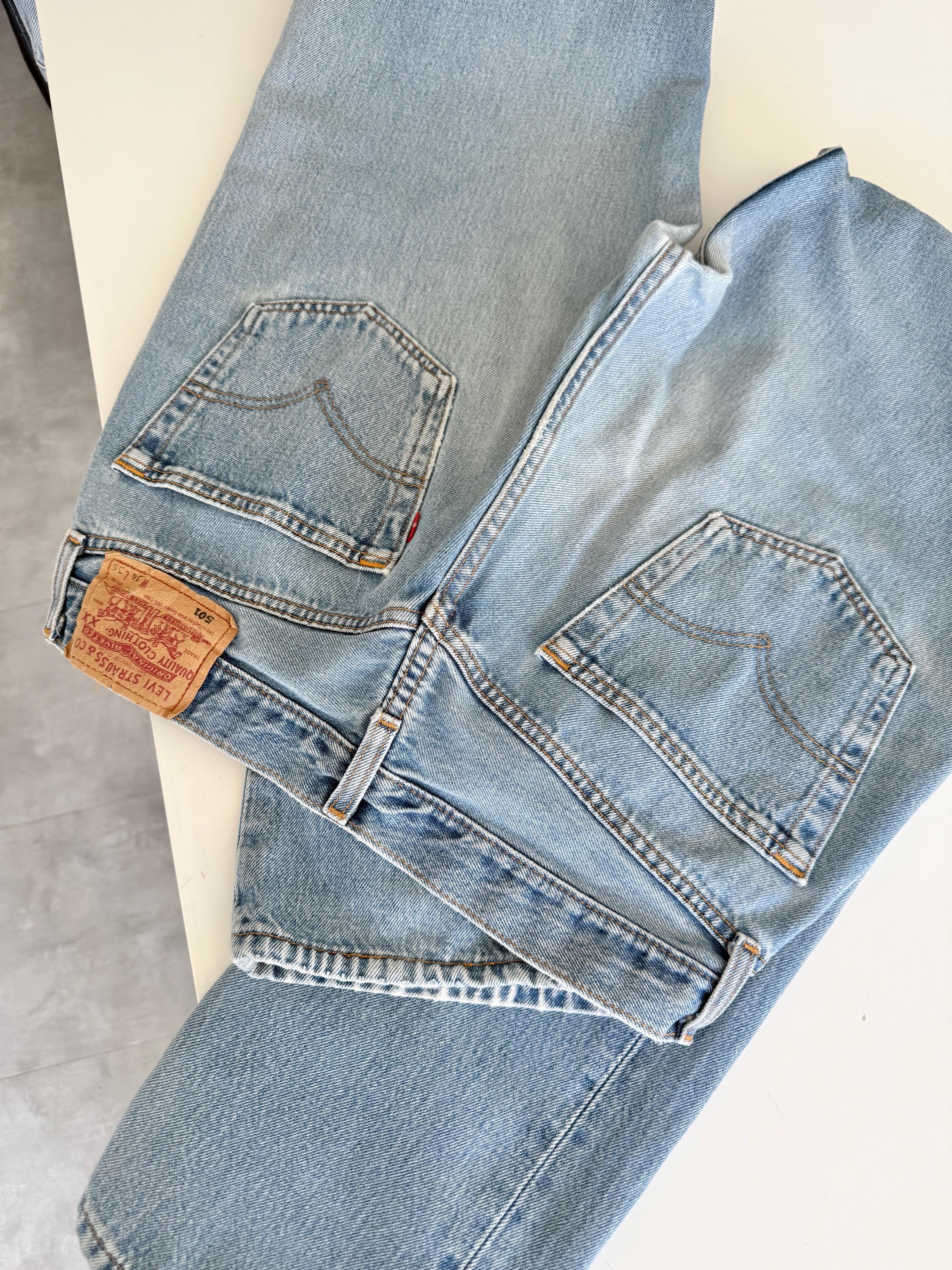 W32 L36 vintage Levis 501 31-32” measured medium faded lines blue made in 90s