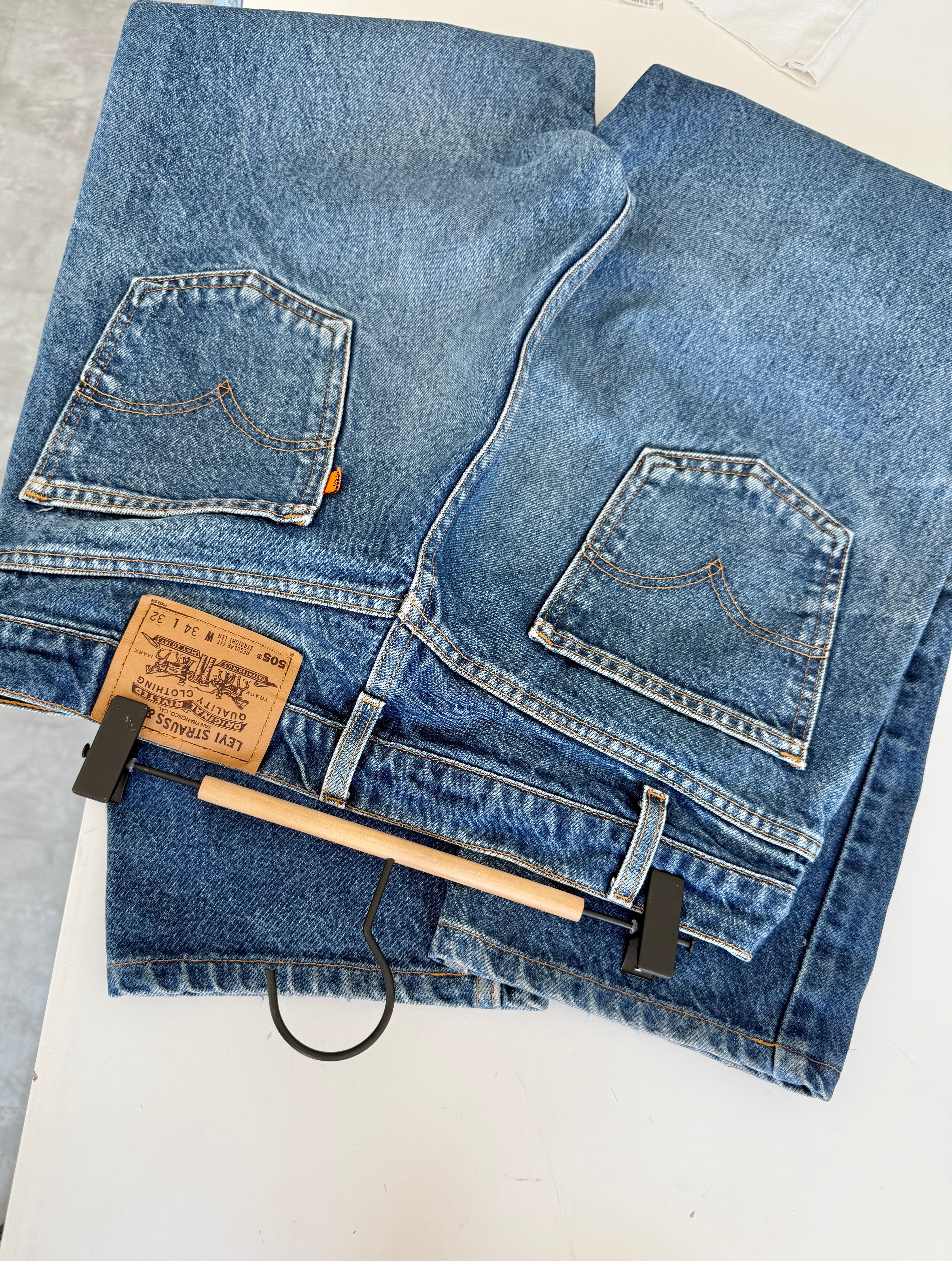 W32 L28 vintage Levis 505 30/33” measured waist dark faded blue orange tab 505s 90s USA