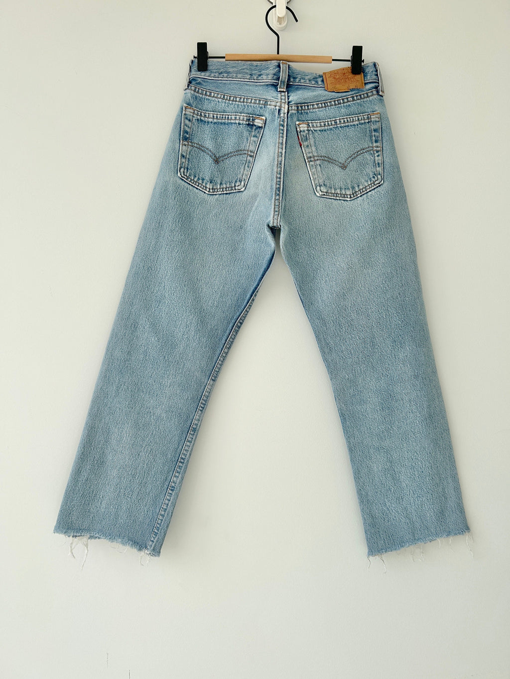 Levis 501 vintage w26 L24 Levi’s medium blue faded straight leg 90s 501 vintage Levi’s 501 made in USA