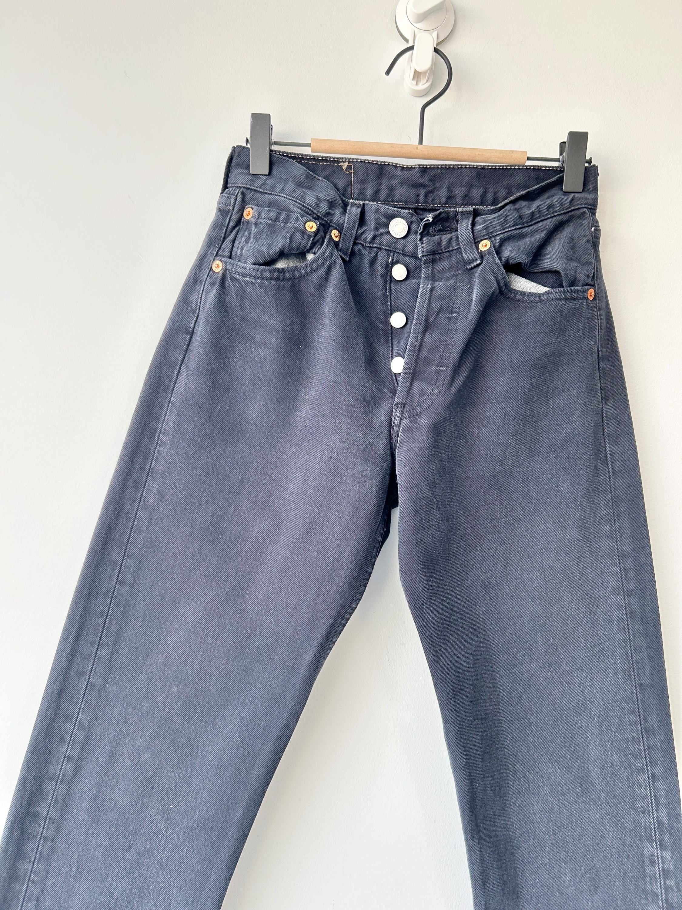W24 L33 Levis 501 vintage 24” waist black 501s made in France 90s