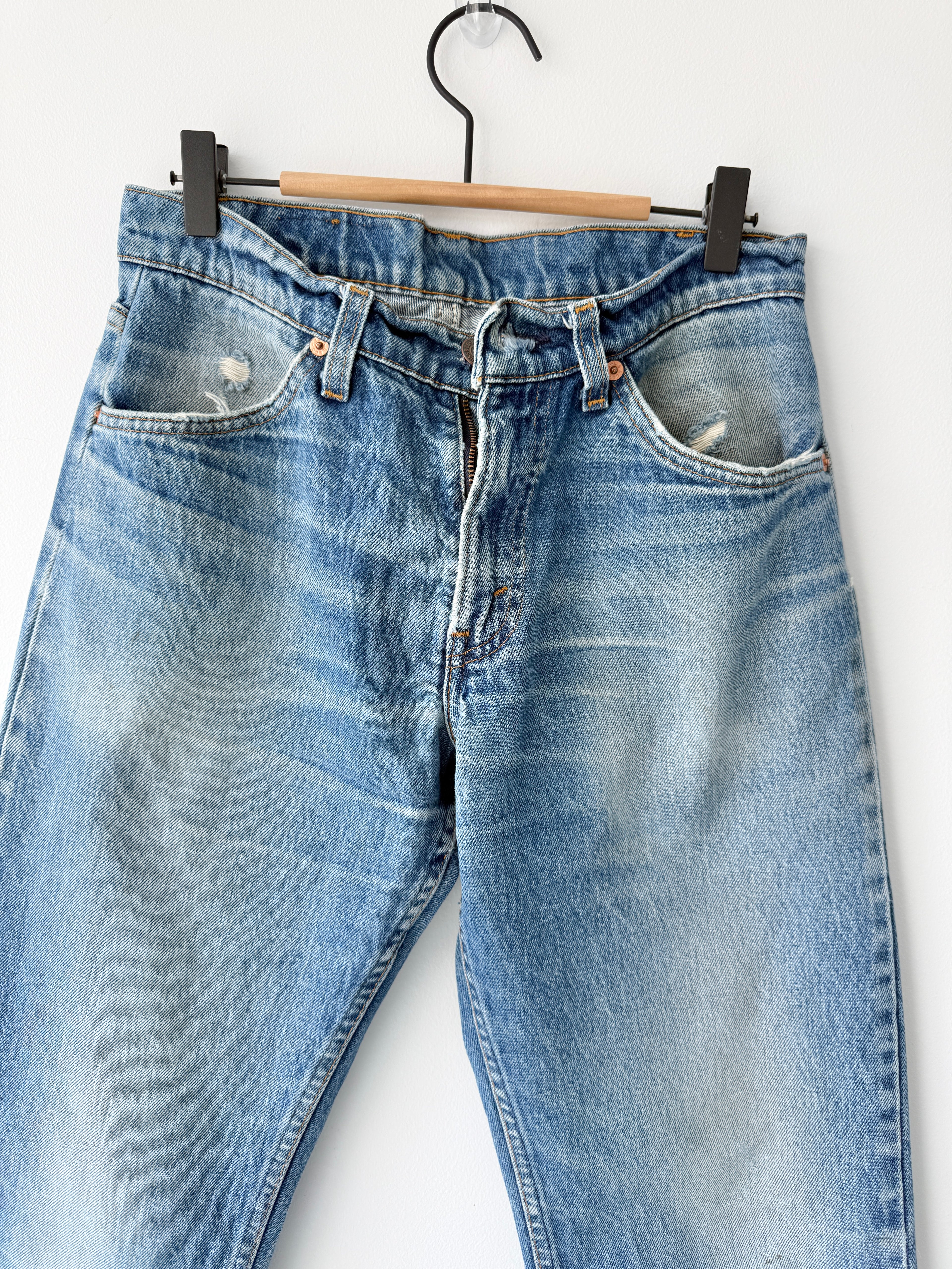 Soft W29 L31 vintage Levis 520 28/29” measured waist dark faded 520s 90s USA denim orange tab