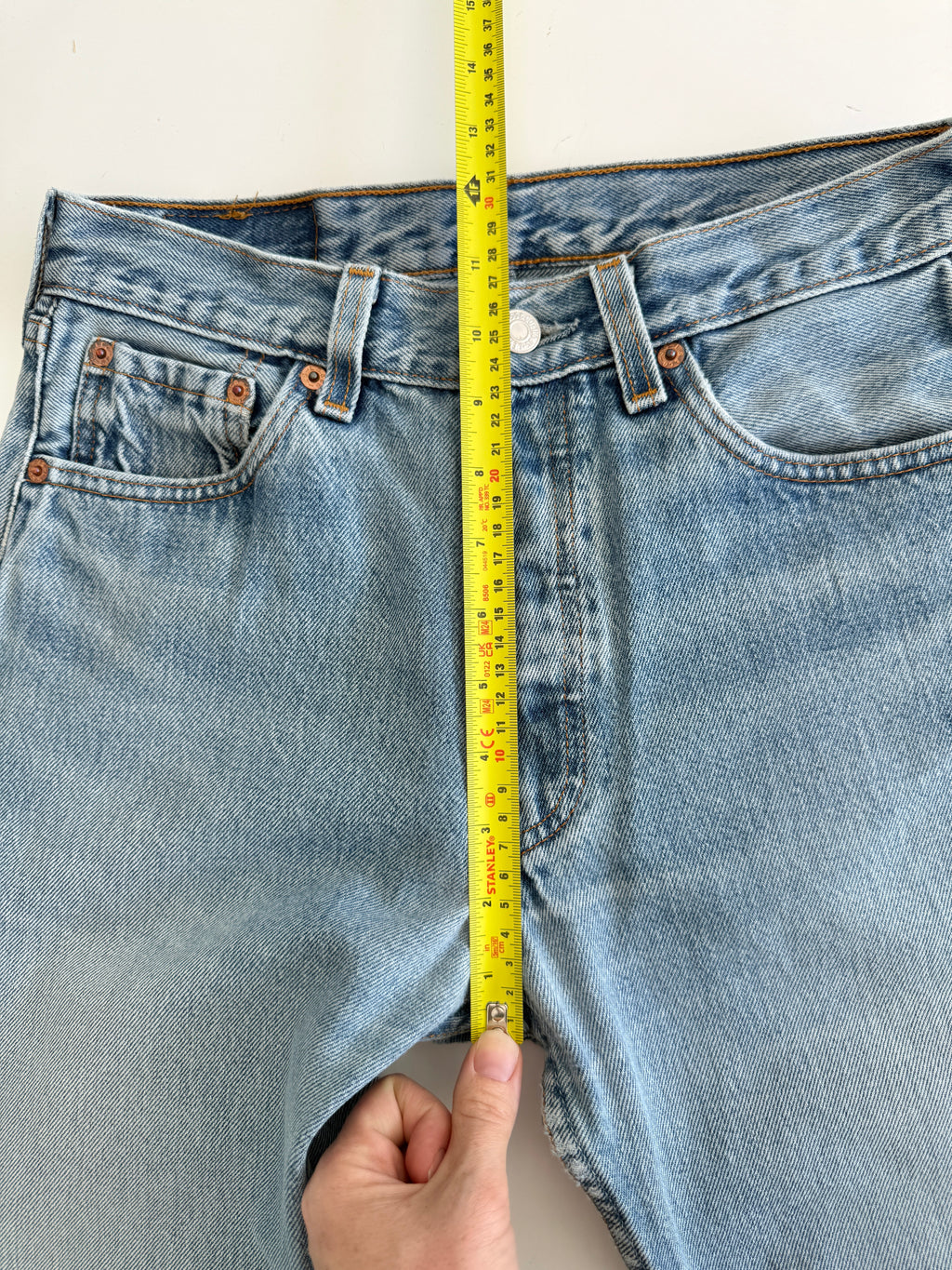 Soft W27 L30 vintage Levis 501 26/27” measured waist medium blue 90s USA  501s