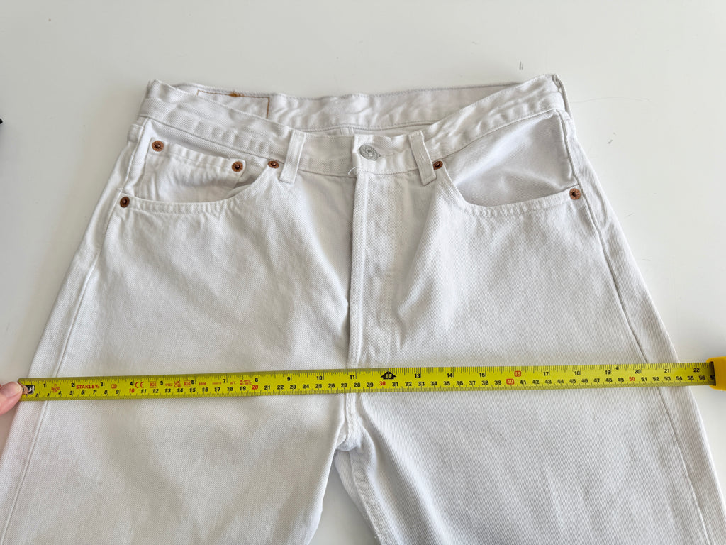 W29 L27 vintage Levis 501 28-29”” measured white denim 90s 501s