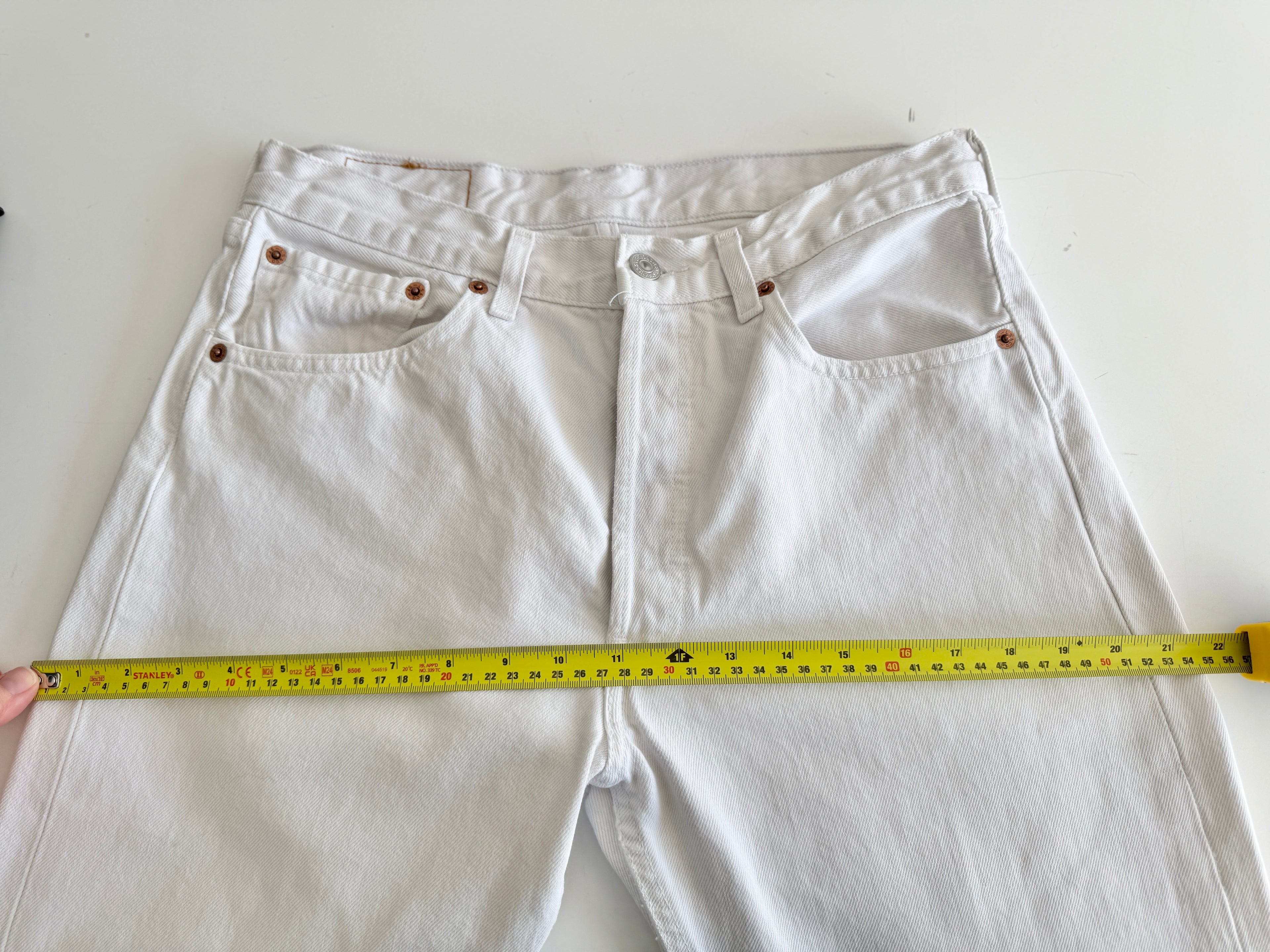 W29 L27 vintage Levis 501 28-29”” measured white denim 90s 501s