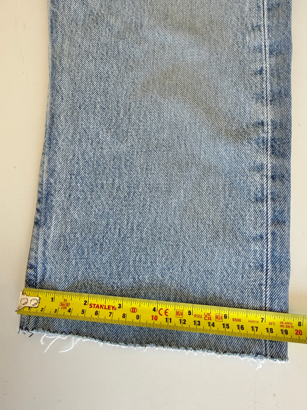 W27 vintage Levis 501 shorts 26/27” light blue Levi’s 501s 90s