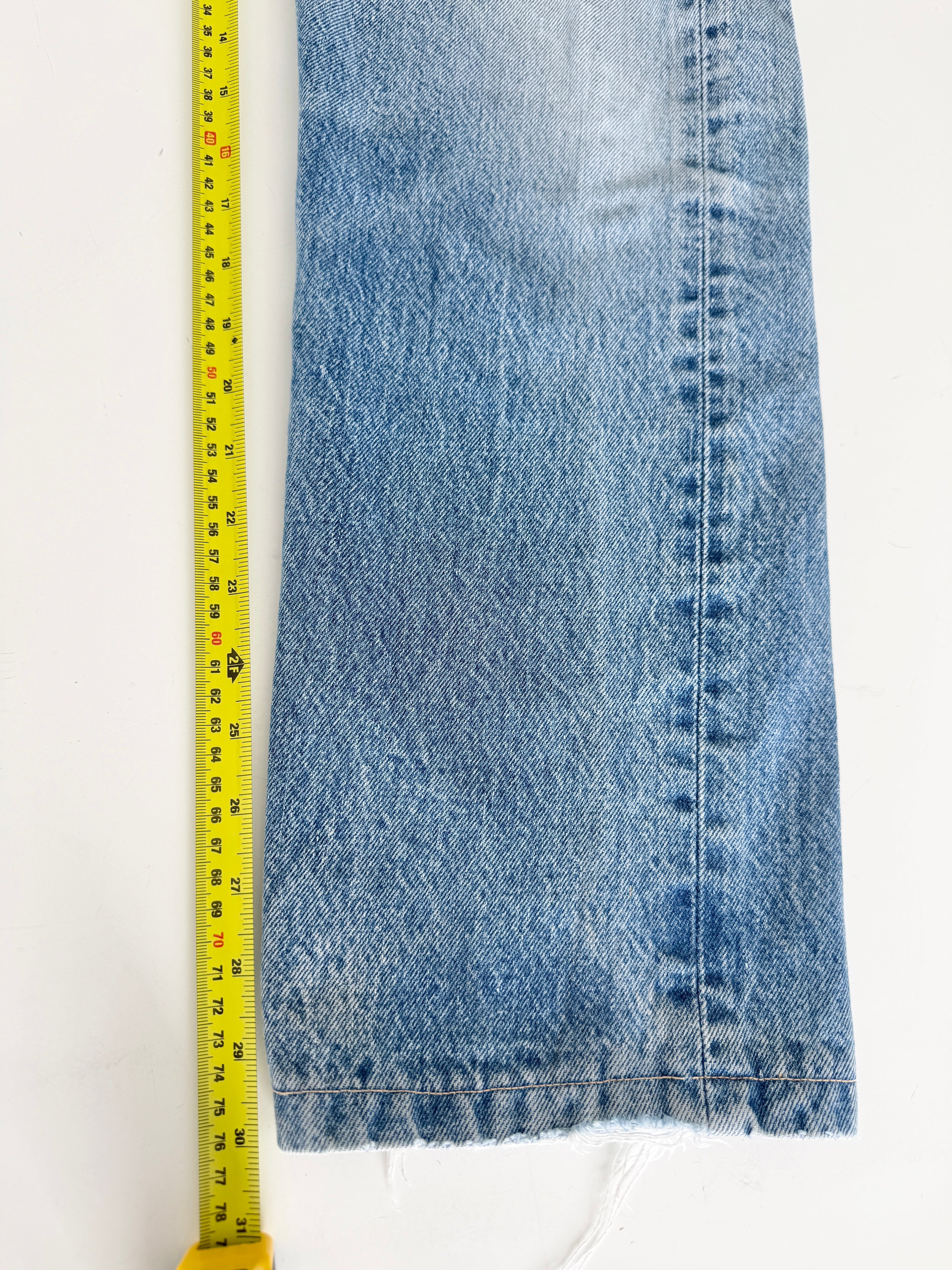 W30 L30 vintage Levis 501 29-30” measured distressed light blue denim 80s 501s