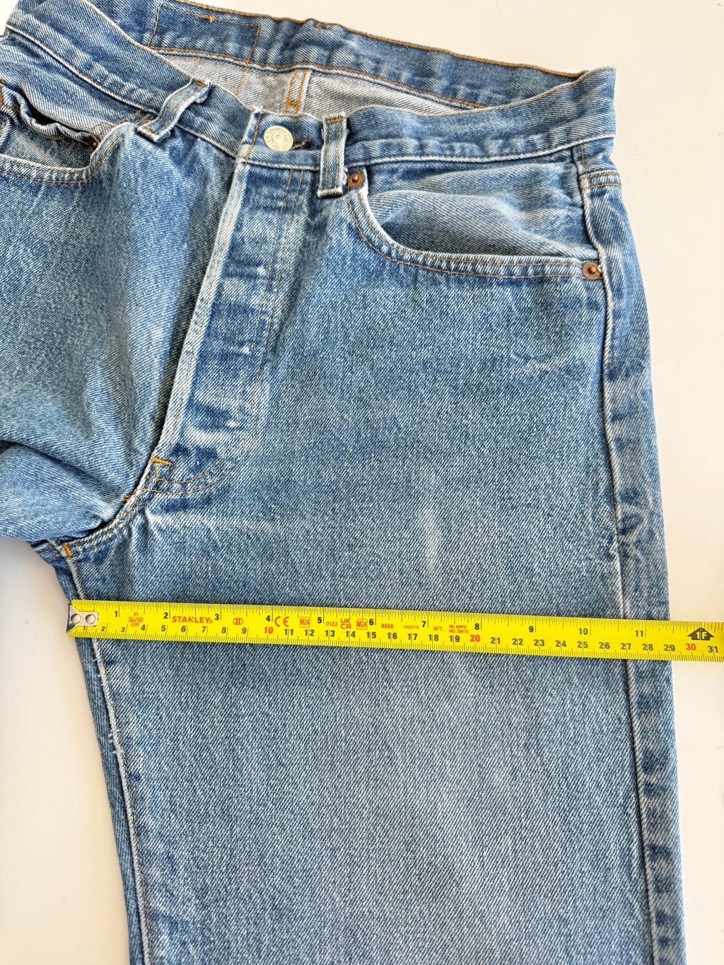 W29 L32 vintage Levis 501 28-29” measured dark faded blue denim 80’s levi’s 501s