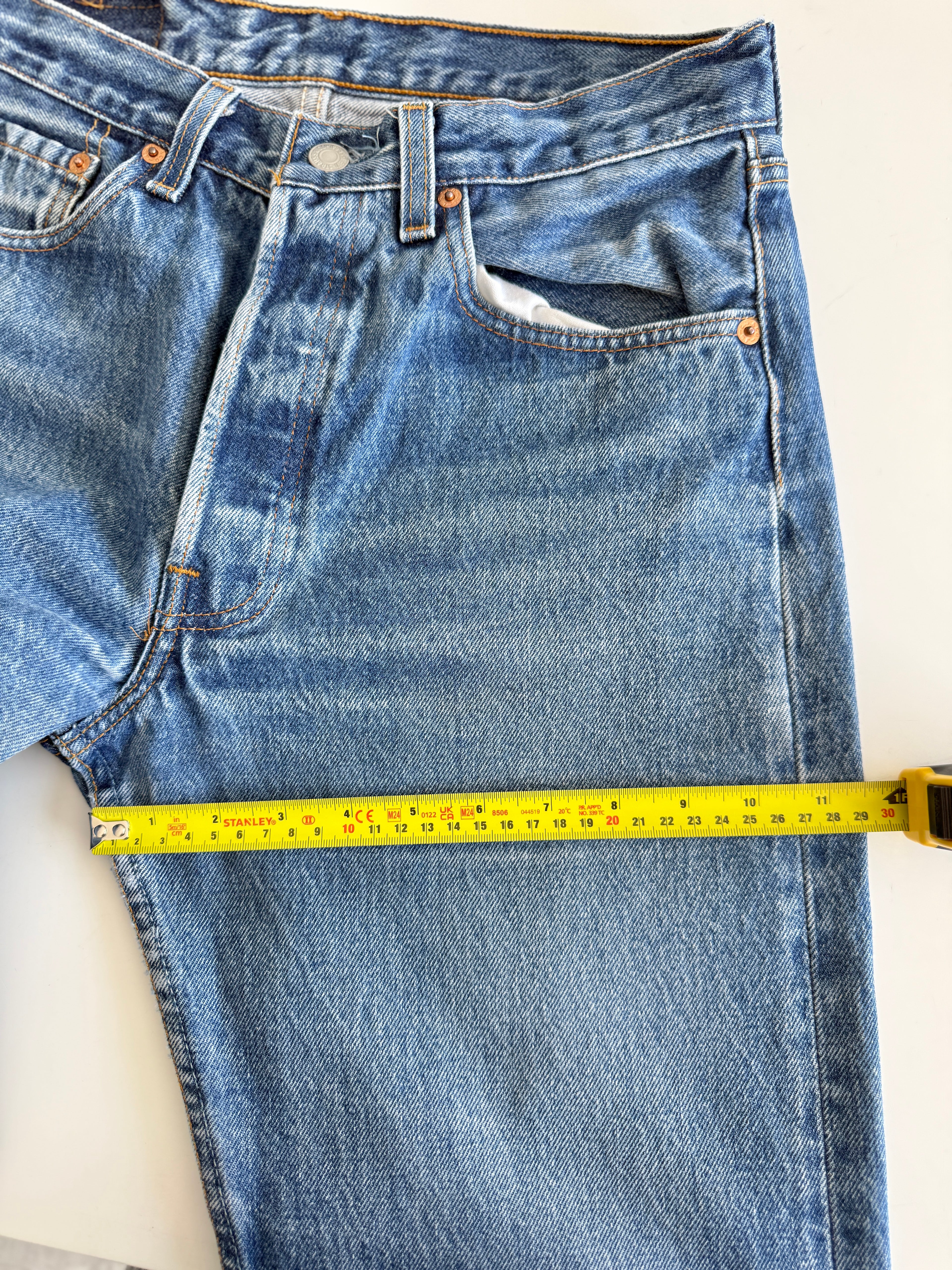W29 L30 vintage Levis 501xx 28-29” measured dark faded blue 90s Levi’s 501s USA