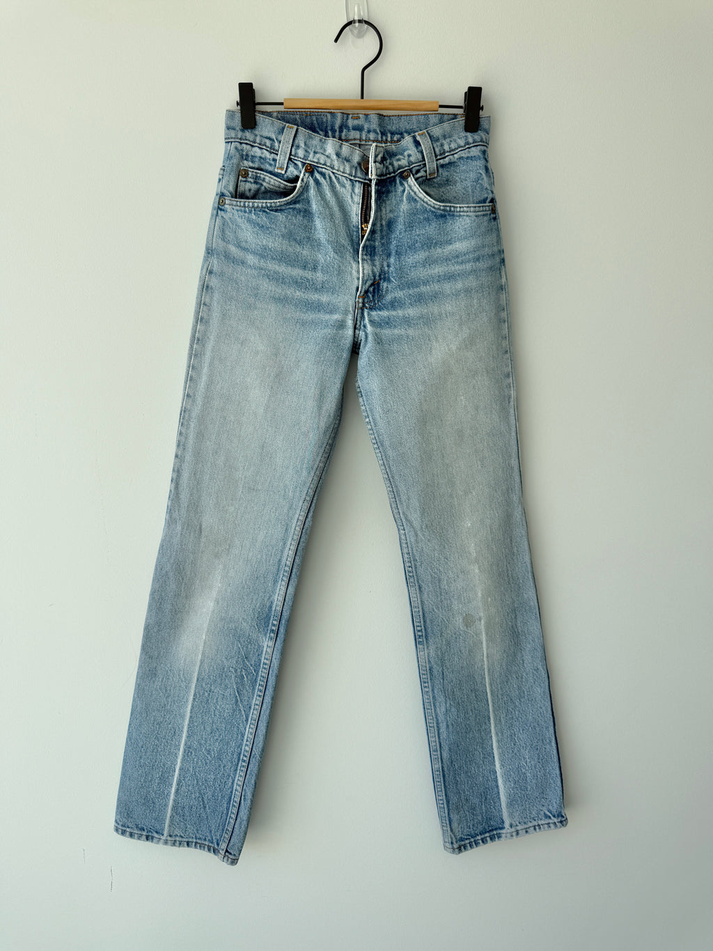 W25 L30 vintage Levis 716 25” measured waist light faded blue USA 70s 716s