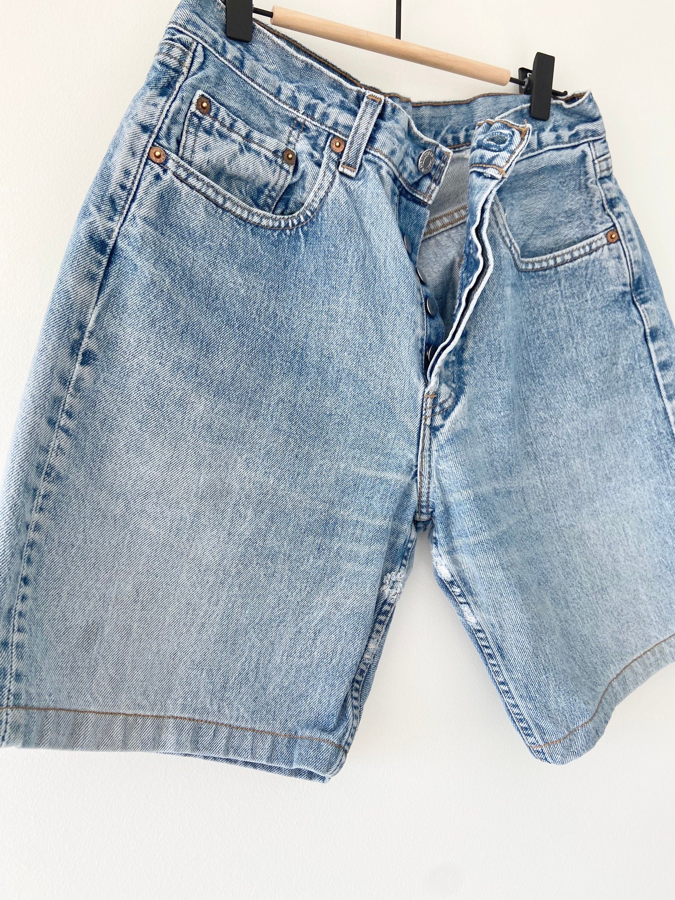 Vintage Levi’s button  shorts w29”