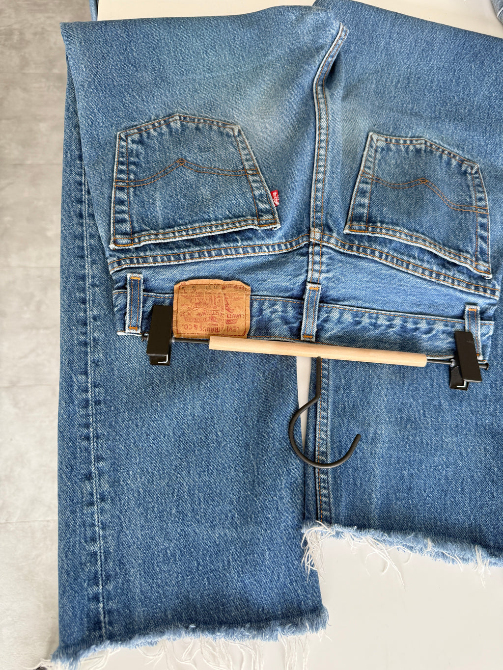 W27 L27 vintage Levis 701 0117 dark faded blue 29/30” measured waist 701 0117s 80s USA