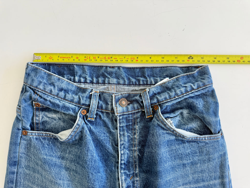 W27 L30 vintage Levis 631 26-27” measured dark faded blue denim orange tab 80/90s Levi’s 631s