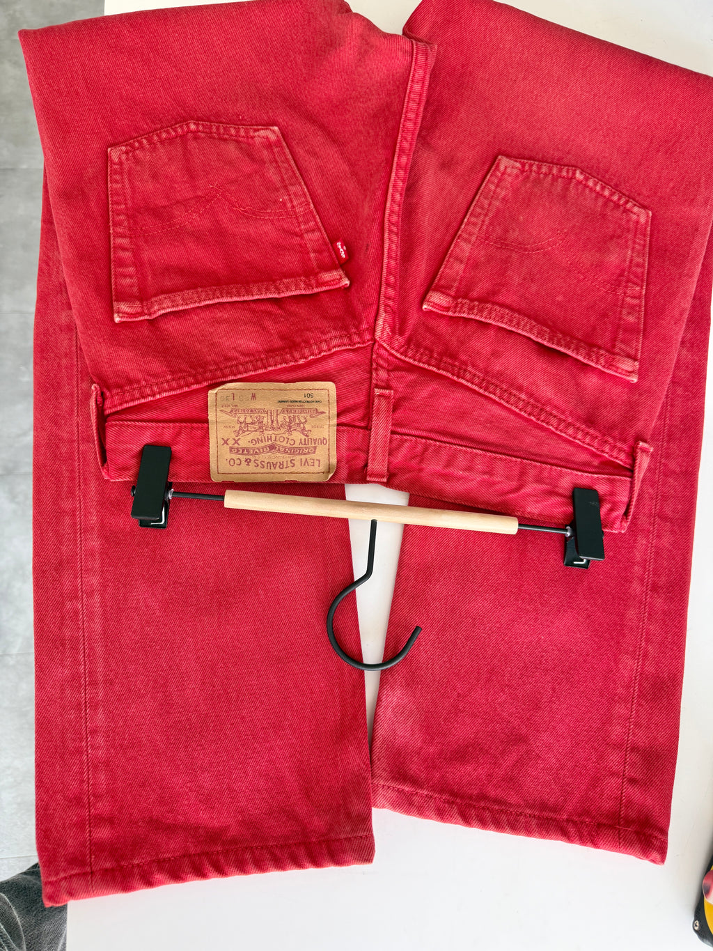 Soft W27 L28 vintage Levis 501 red 26/27” measured waist 501s early 90s