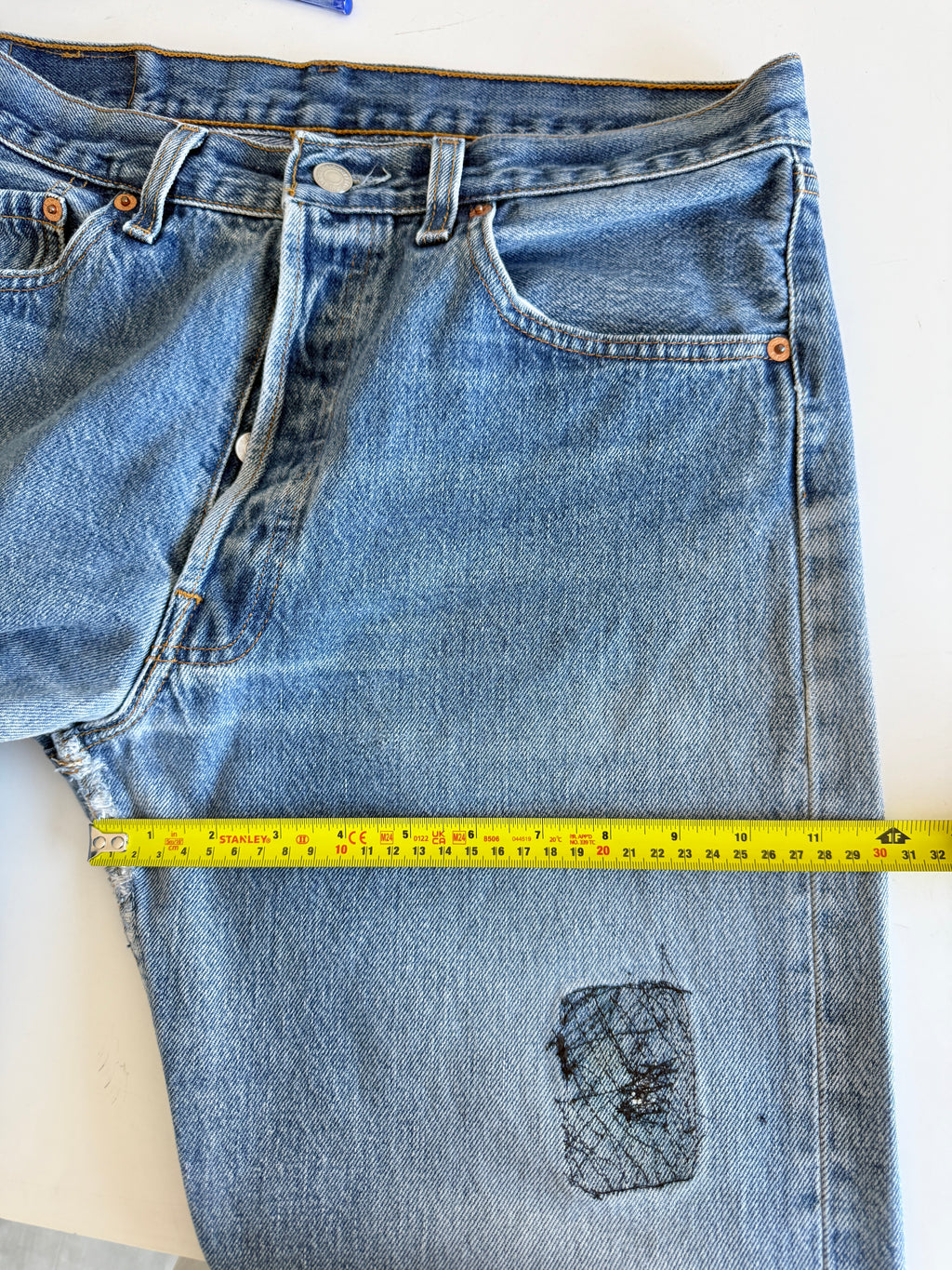 W31 L30 vintage Levis 501xx 31” measured fade whiskers USA 501s 90s